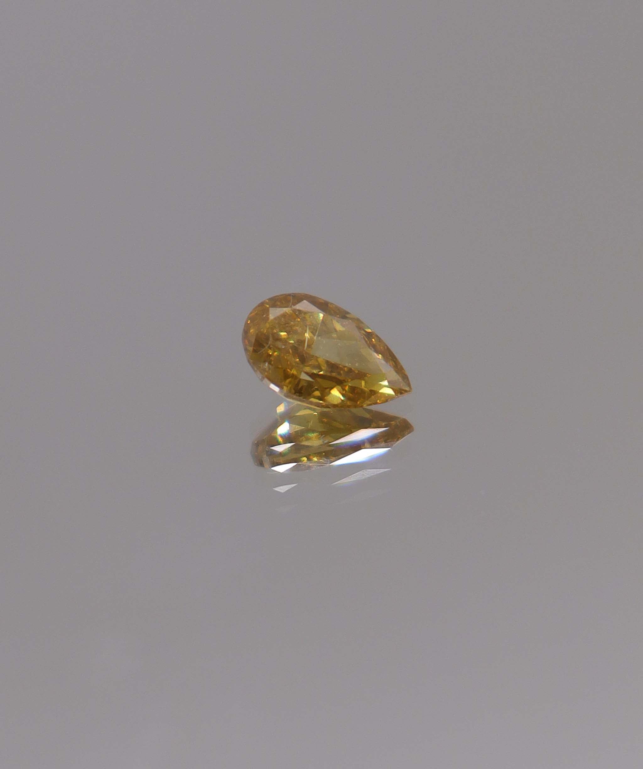 Luxury Promise 1.02CT INTENSE ORANGE PEARSHAPE DIAMOND DXBN0501