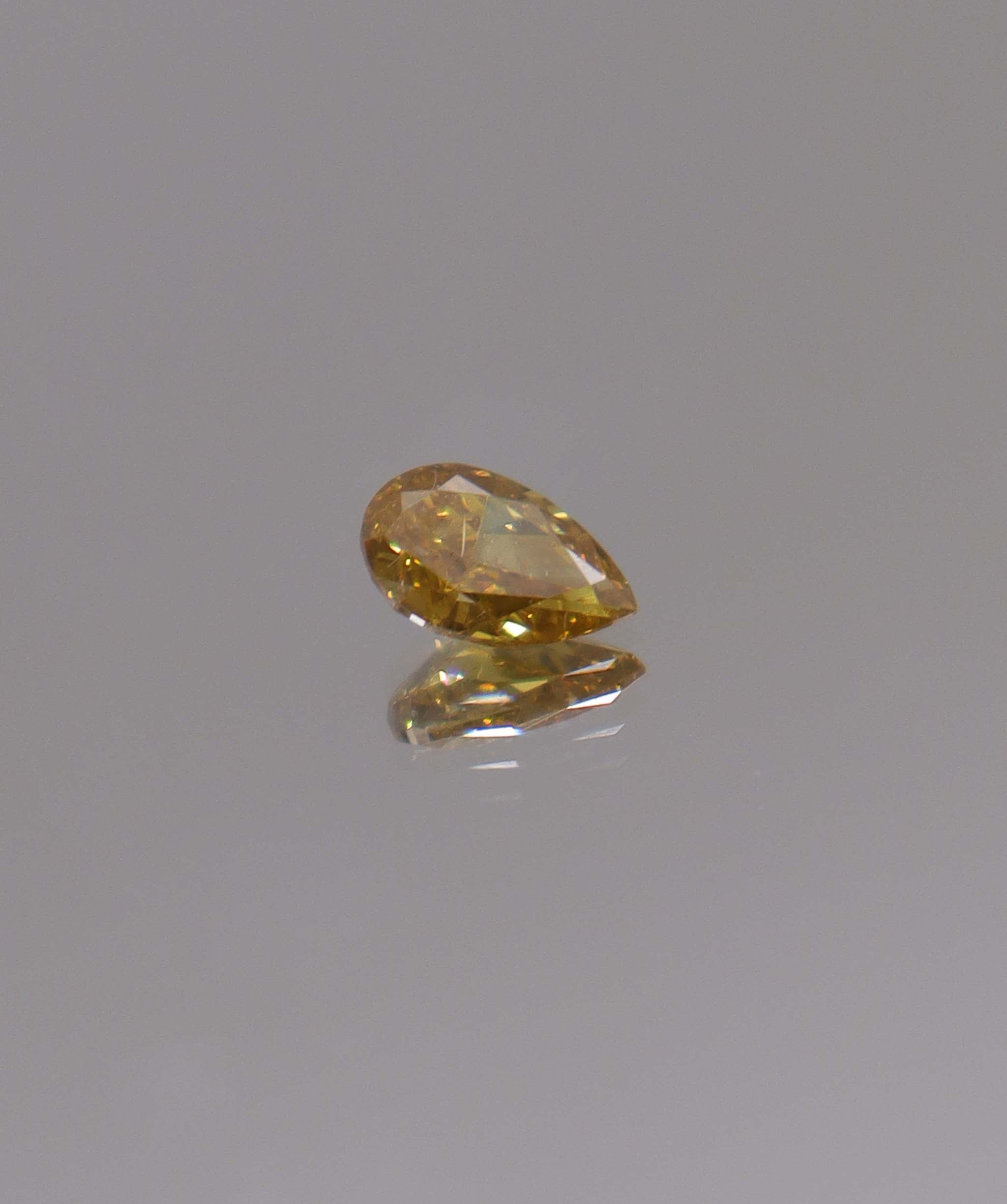 Luxury Promise 1.02CT INTENSE ORANGE PEARSHAPE DIAMOND DXBN0501