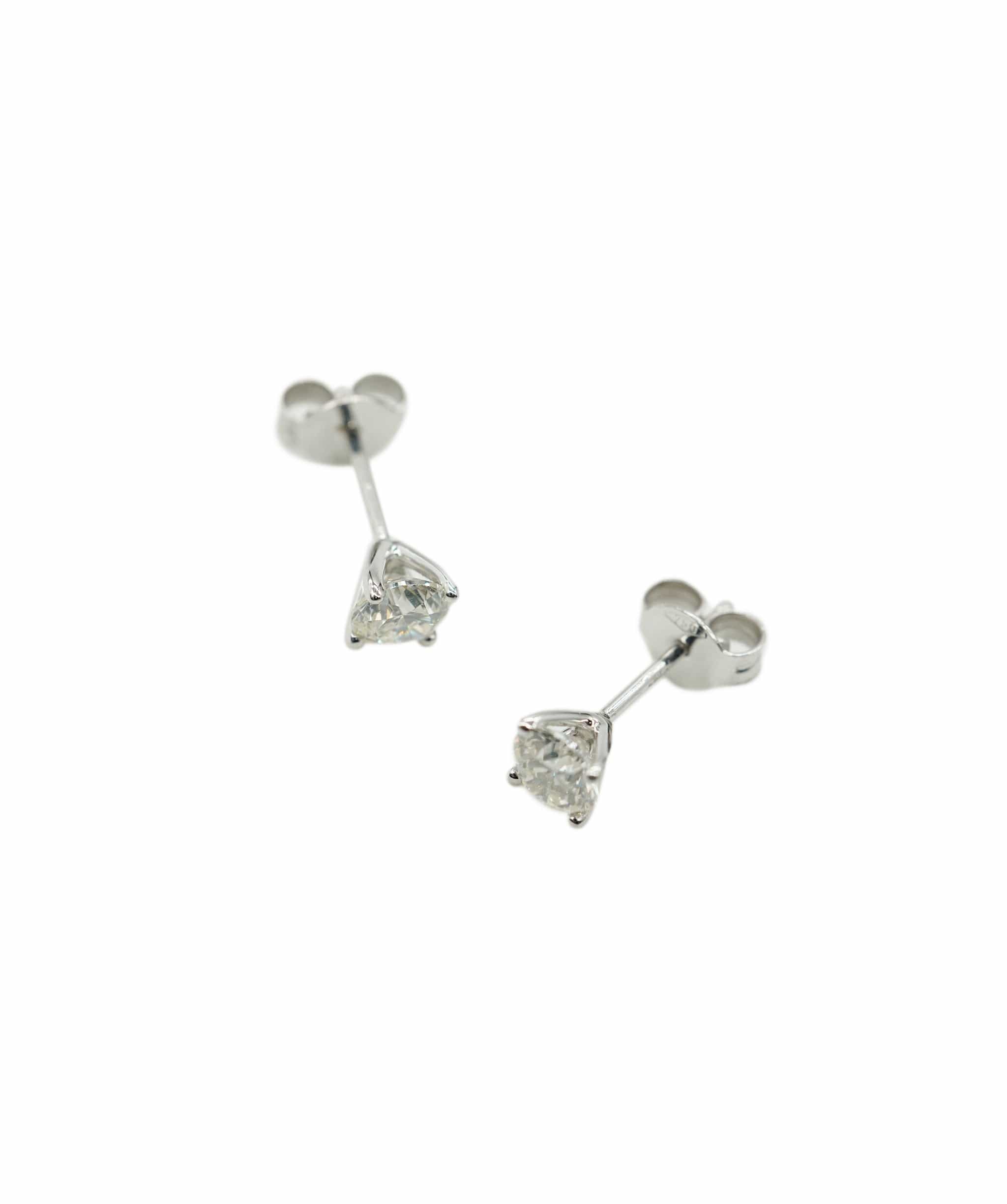 Luxury Promise 1.04ct WG RB earrings DBXN0002