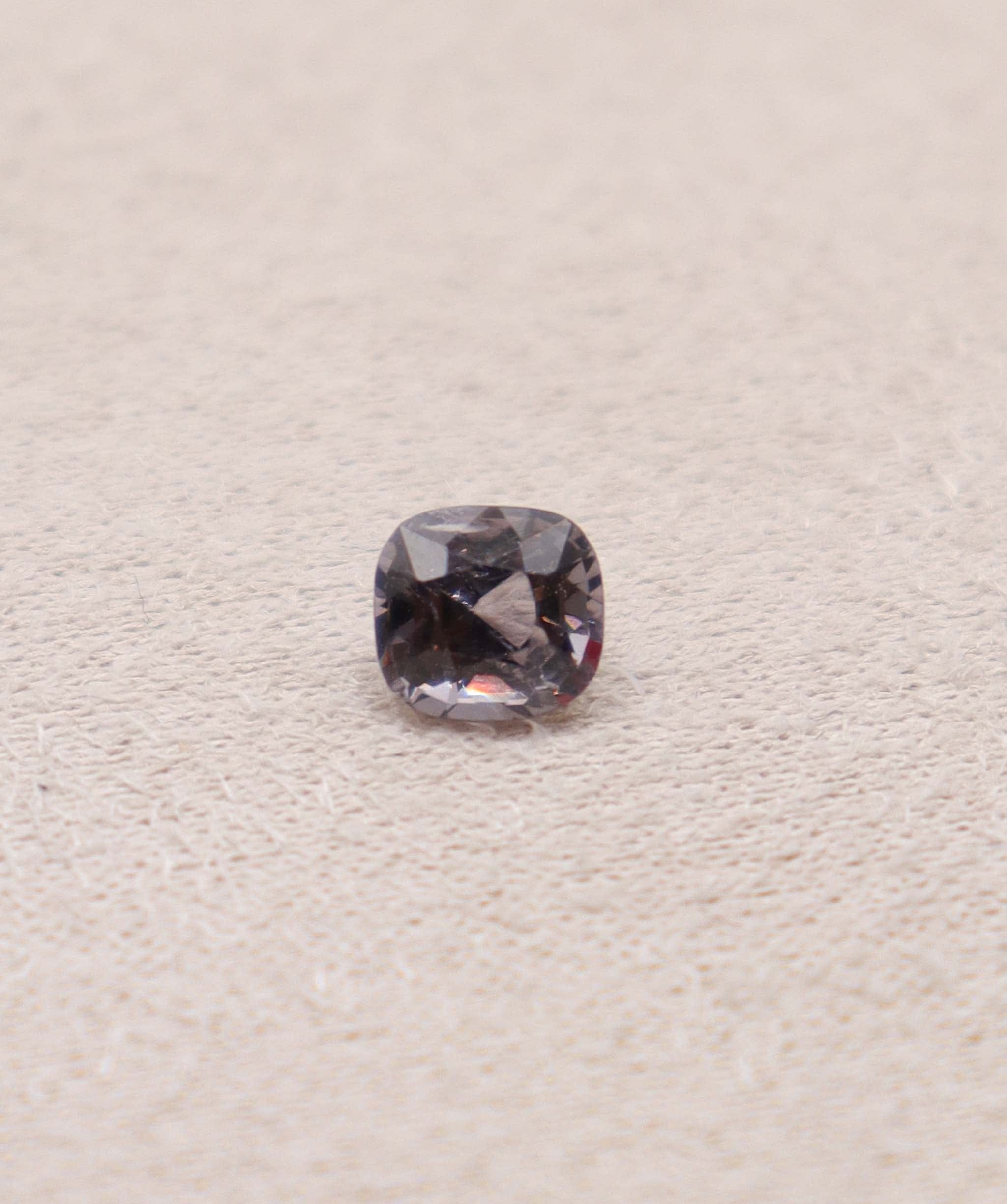 Luxury Promise 1.05ct Purple/Grey Cushion Spinel DXBS5016
