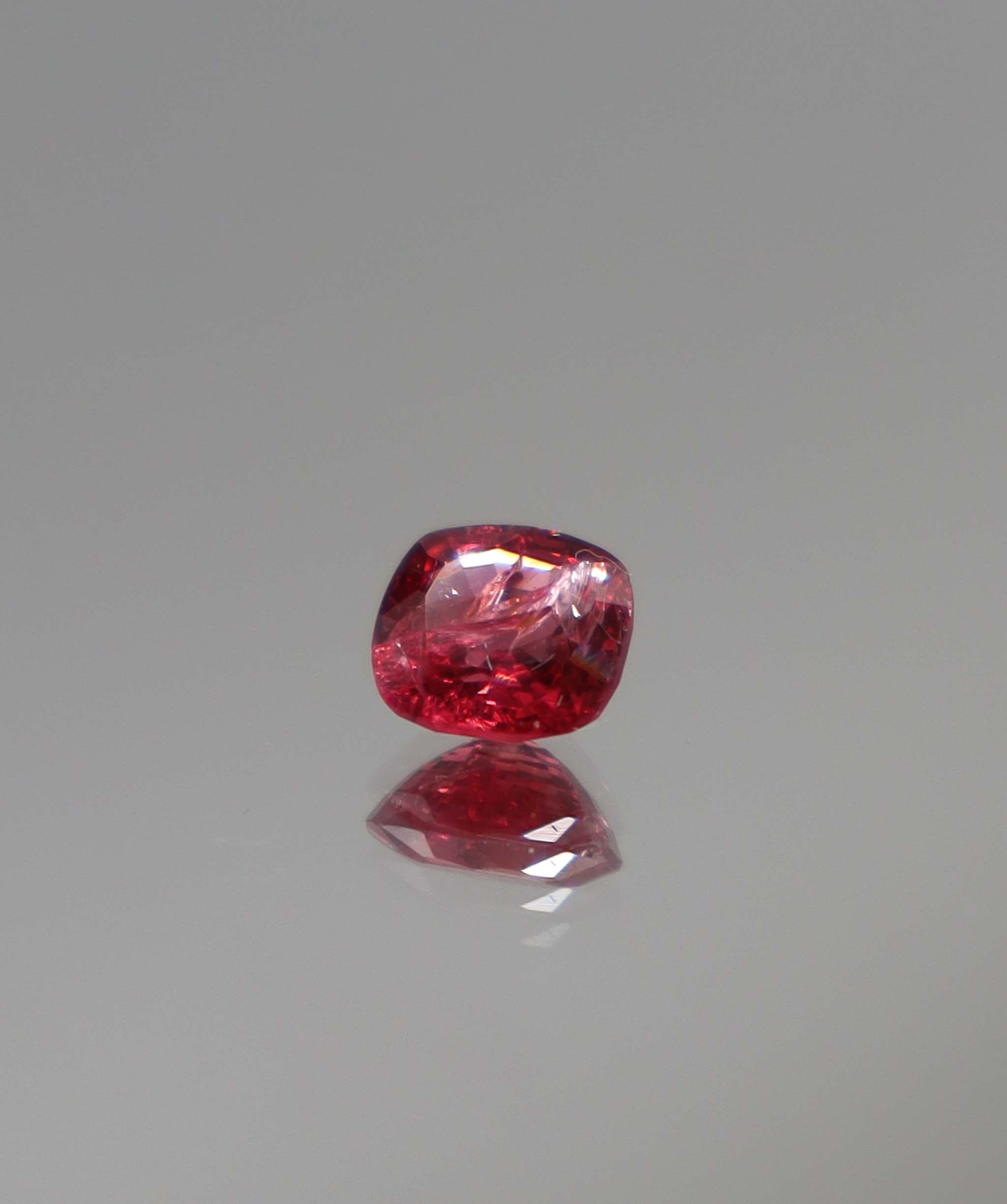 Luxury Promise 1.06ct Red Orange Spinel Cushion DXBCD1311