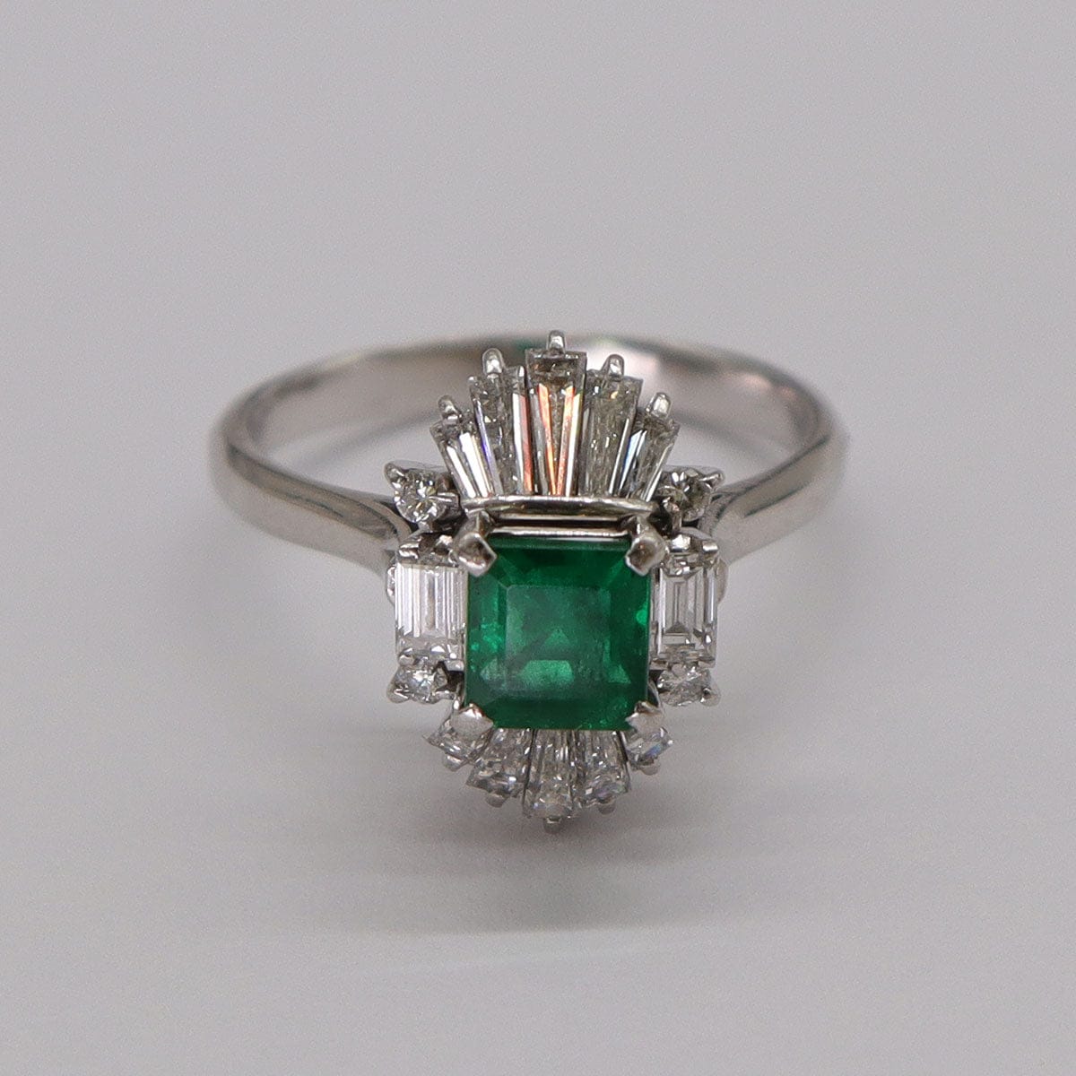 Luxury Promise 1.12ct Emerald 1.03ct Diamond Platinum Ring Size US 7.5 DXBS5580