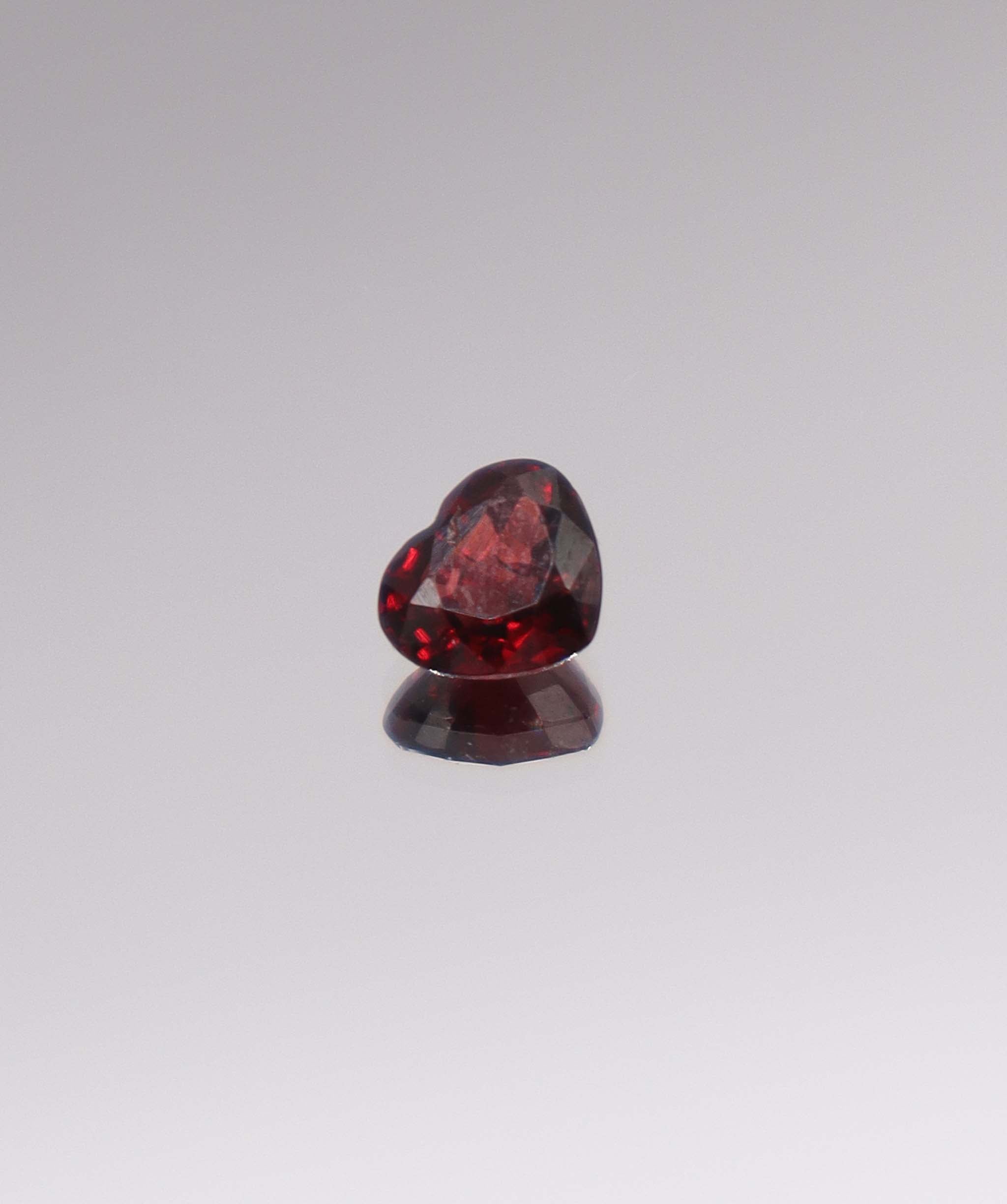 Luxury Promise 1.16ct red heart spinel DXBCS2942