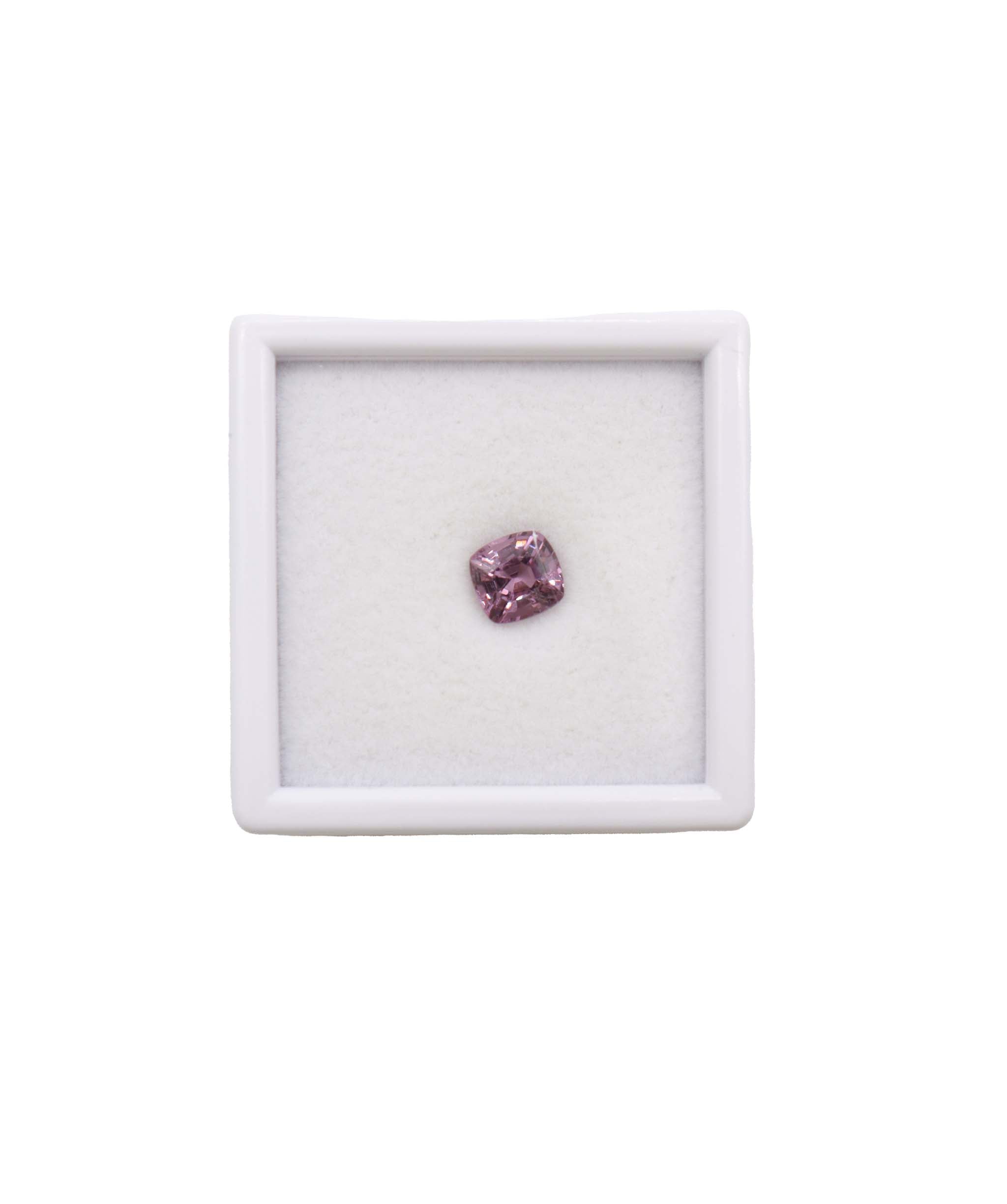 Luxury Promise 1.19cts purplish spinel 7x7mm DXBD0385