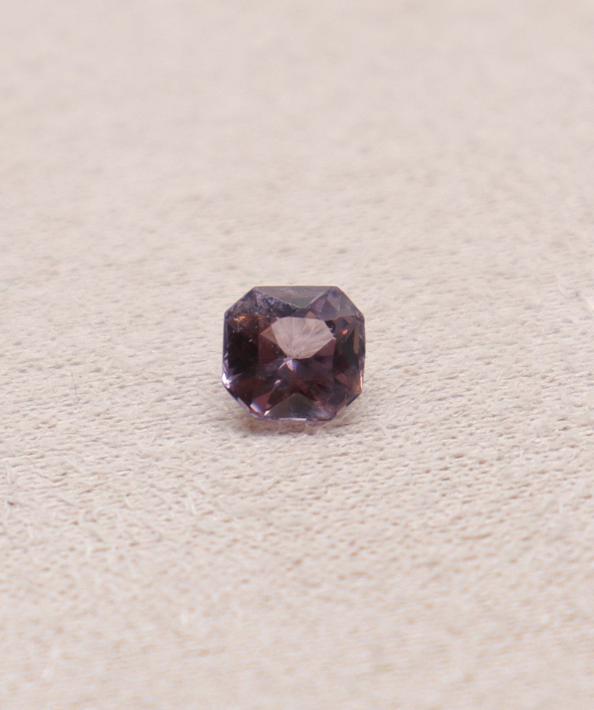 Luxury Promise 1.1ct Purple/Grey Cushion Spinel DXBS5018