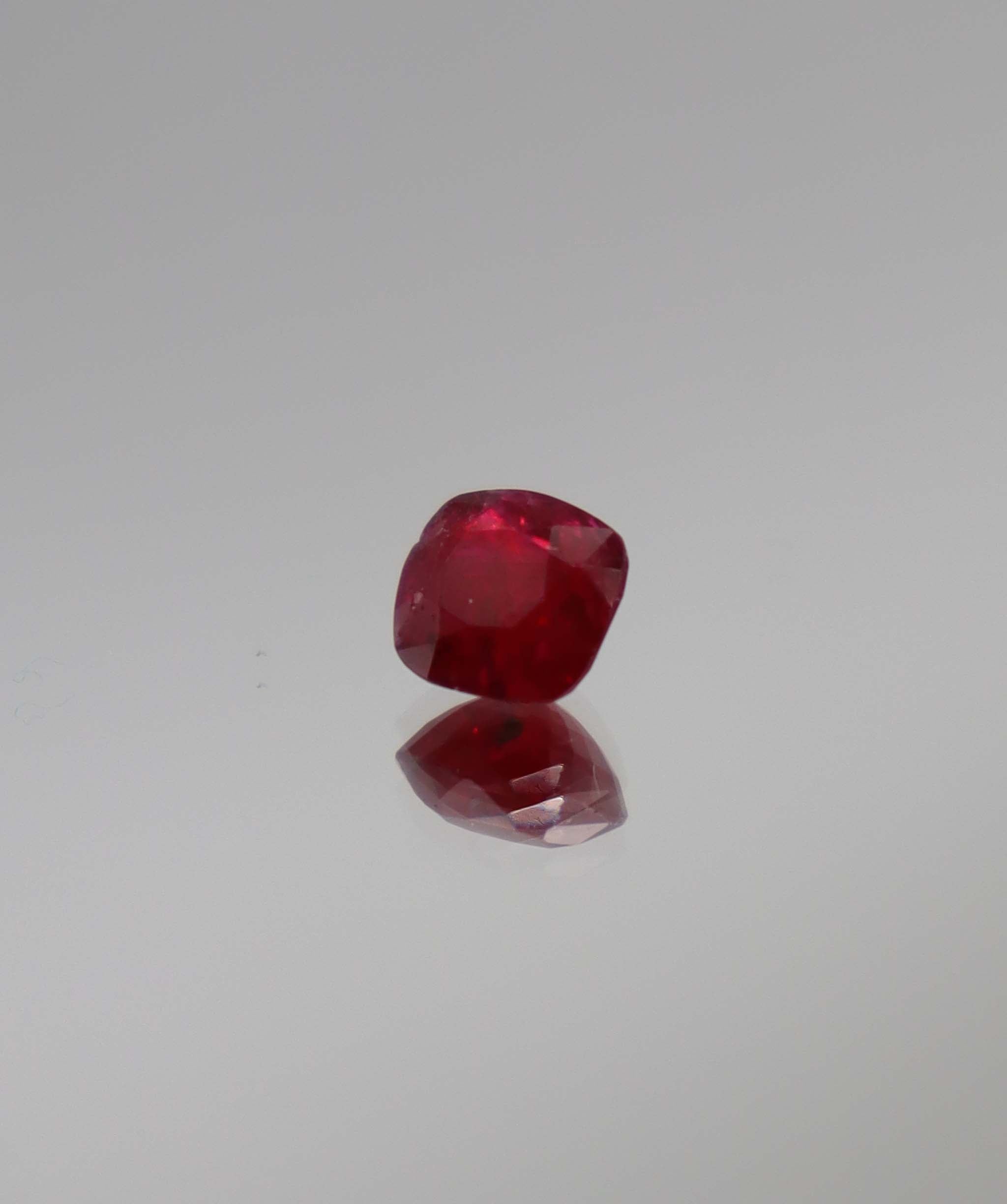 Luxury Promise 1.27ct Red Spinel Cushion DXBCD1314
