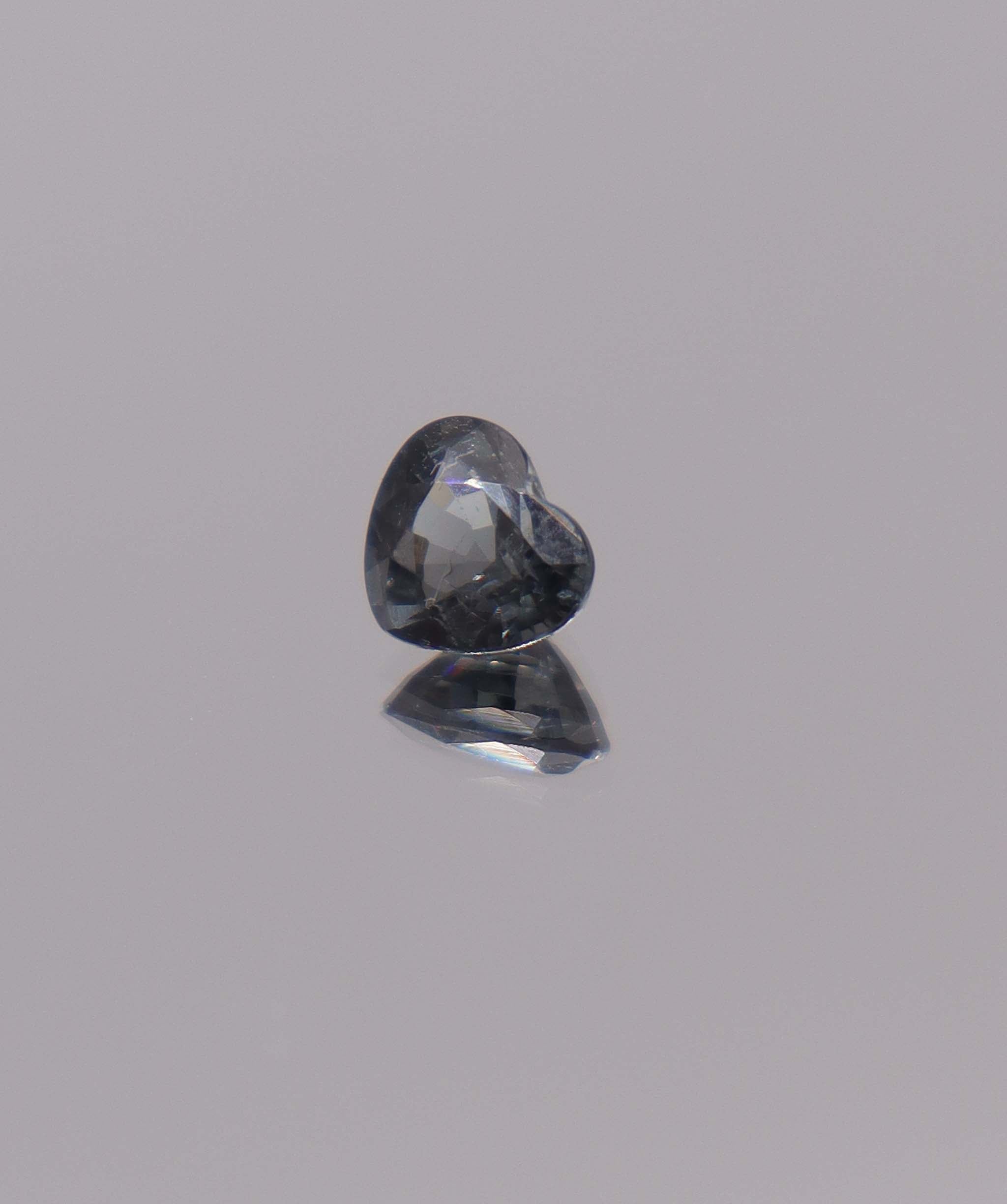 Luxury Promise 1.2ct blue-grey heart spinel DXBCD1099