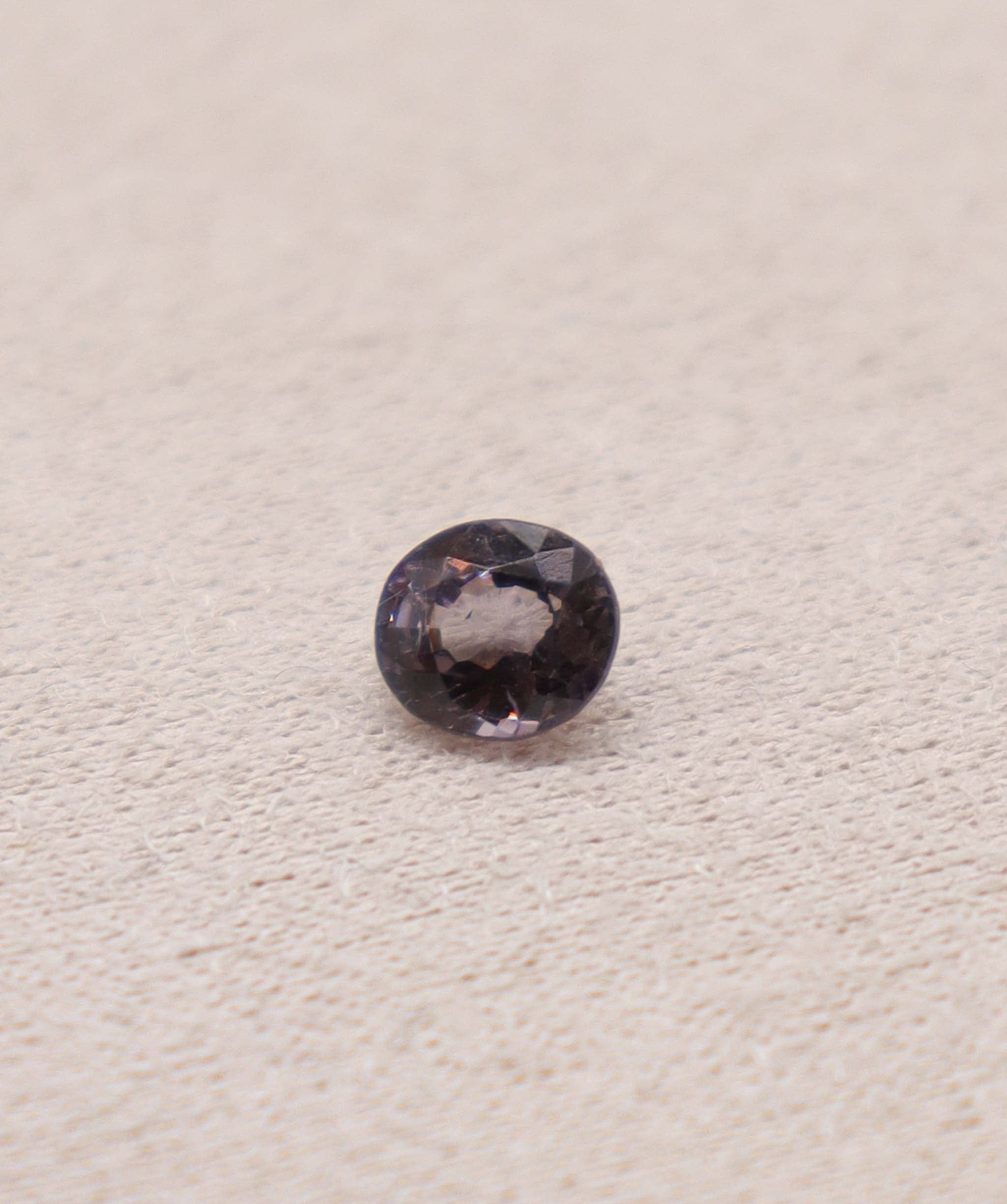 Luxury Promise 1.2ct Purple/Grey Oval Spinel DXBS5015