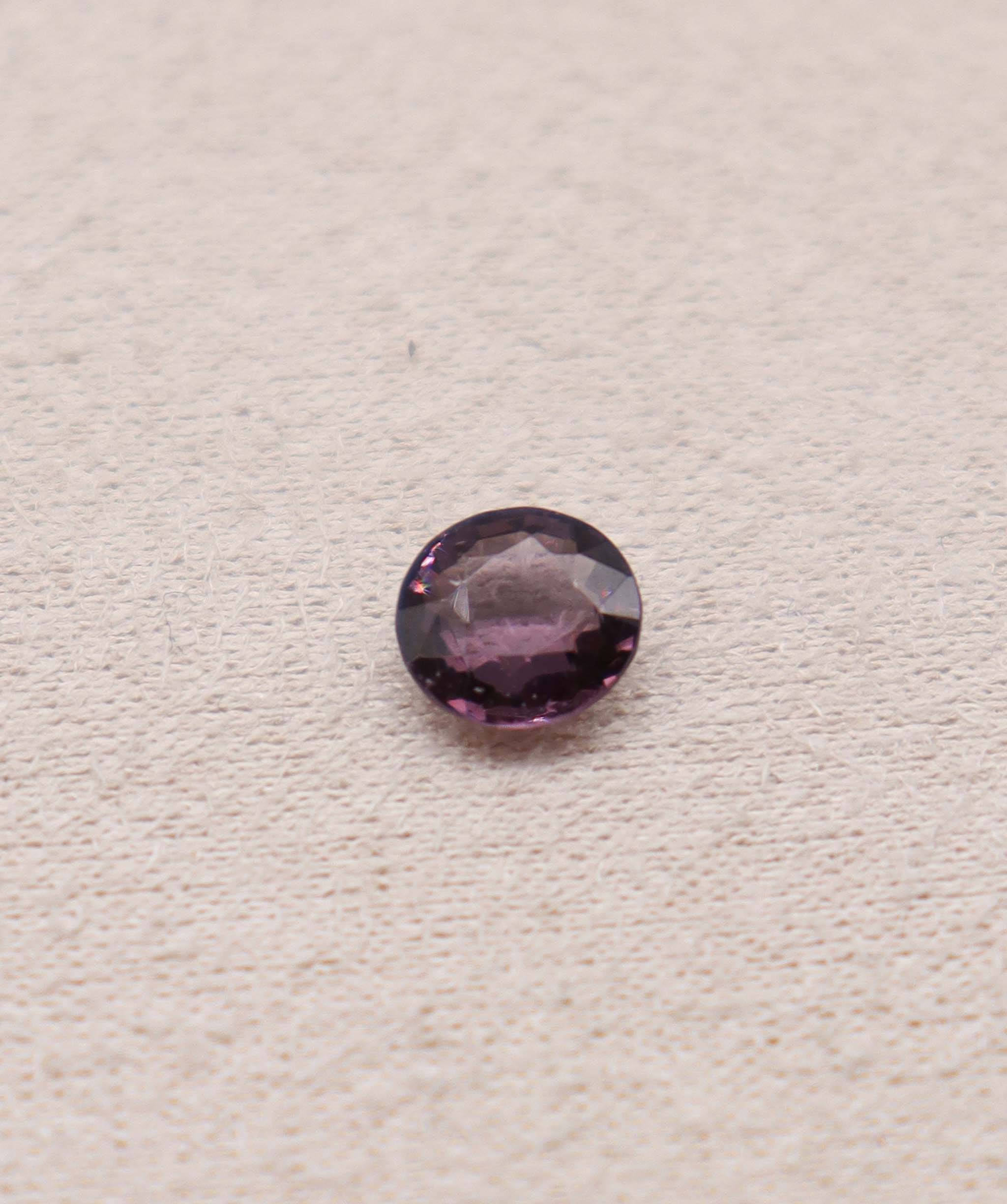 Luxury Promise 1.2ct Purple Round Spinel DXBS4983