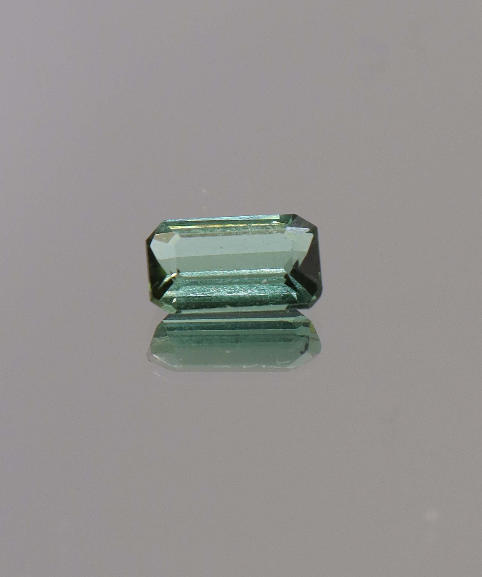 Luxury Promise 1.30ct Green Tourmaline single DXBCS1090