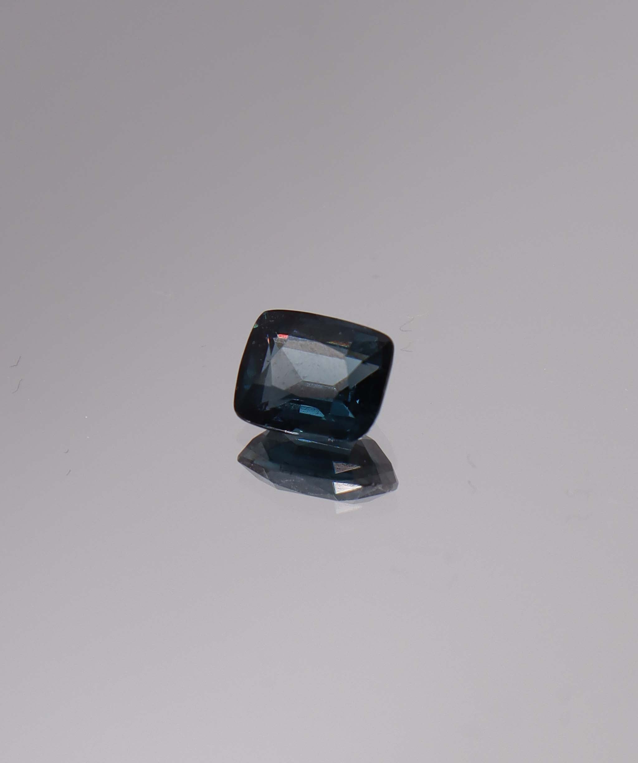 Luxury Promise 1.40ct Blue Spinel Cushion DXBCS1555
