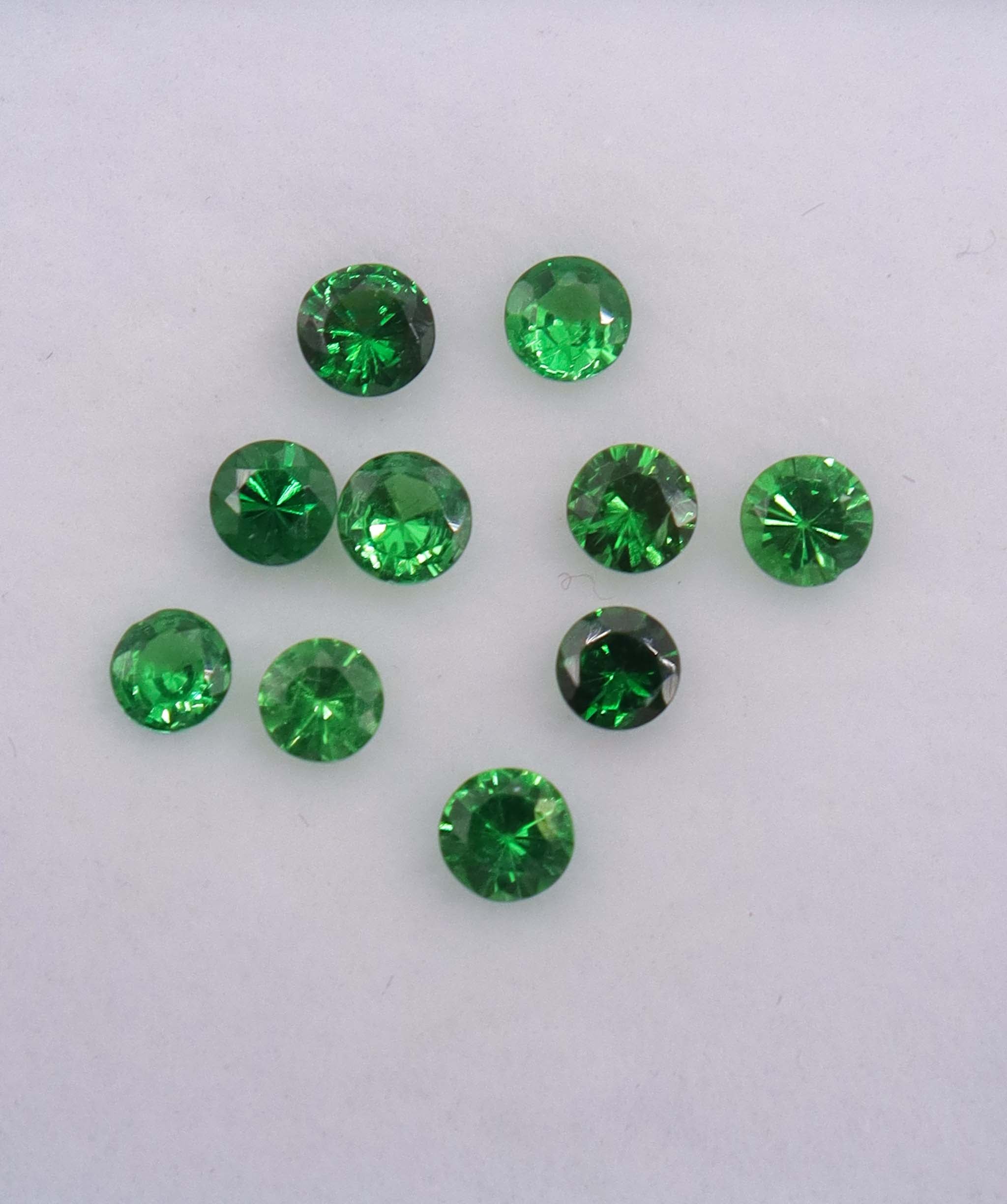 Luxury Promise 1.41ct Tsavorite Round Melee 10 pcs DXBCS1269