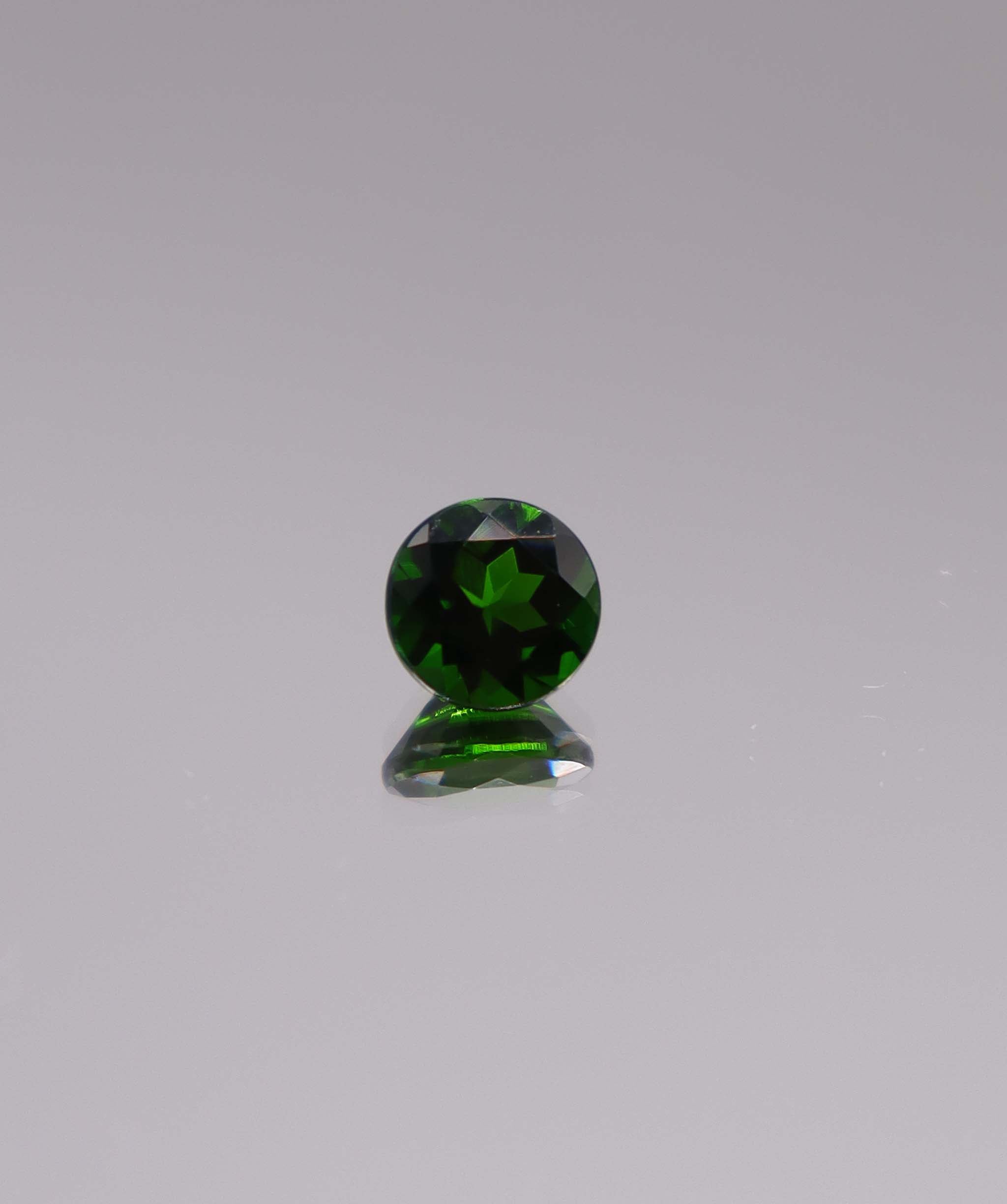Luxury Promise 1.43ct Chrome Diopside Round DXBCS3233