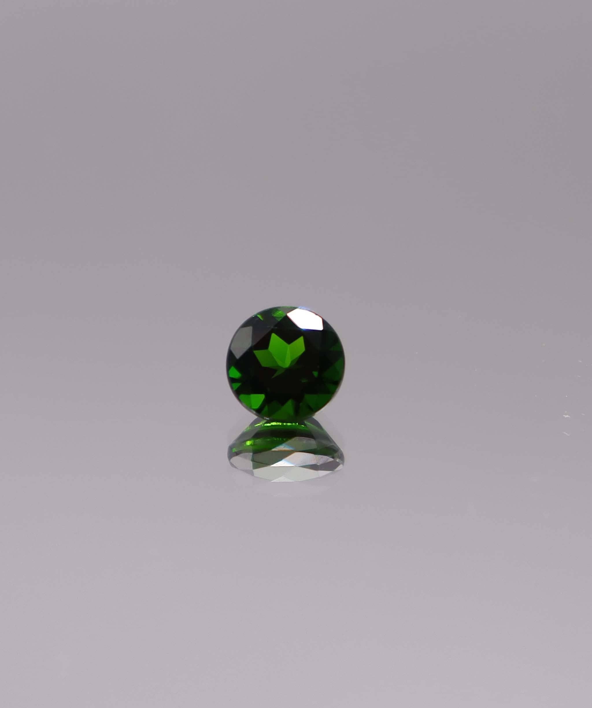 Luxury Promise 1.43ct Chrome Diopside Round DXBCS3233