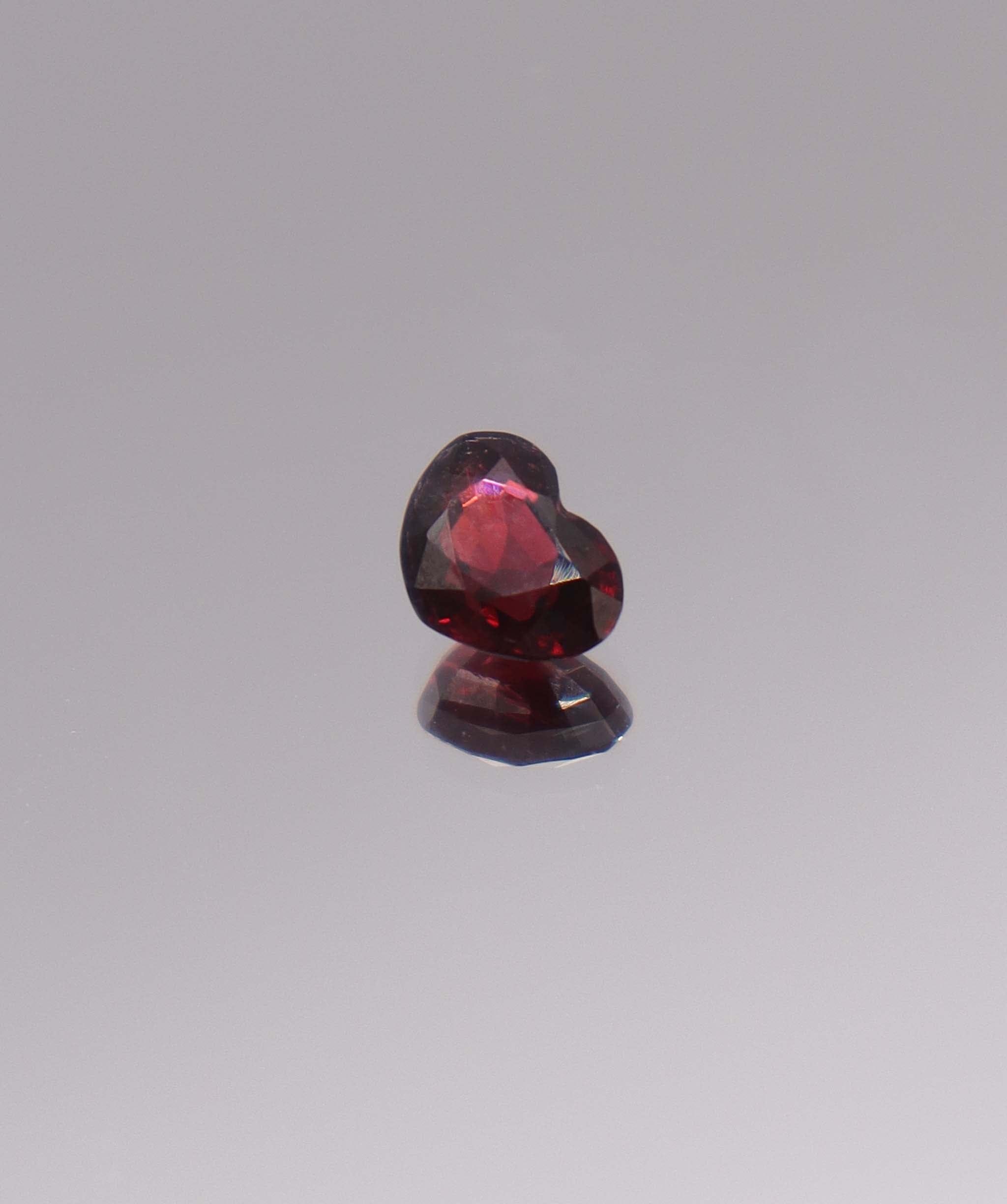 Luxury Promise 1.45ct red heart spinel DXBCD1082