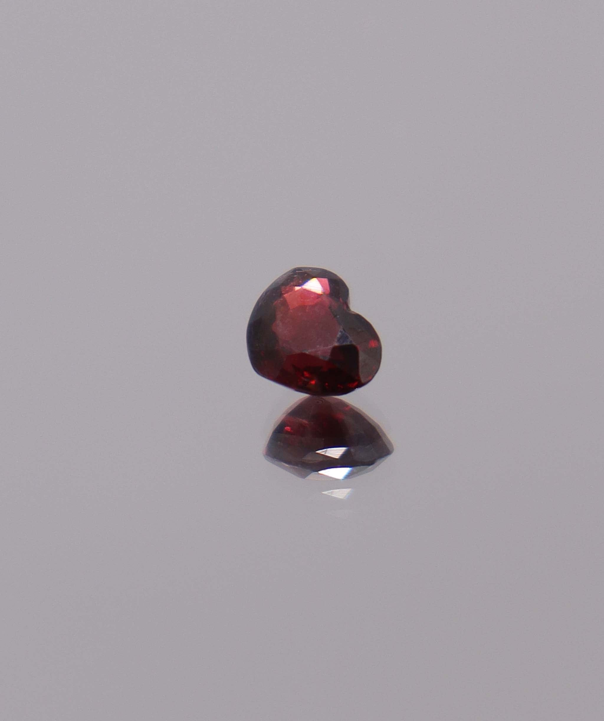 Luxury Promise 1.45ct red heart spinel DXBCD1082