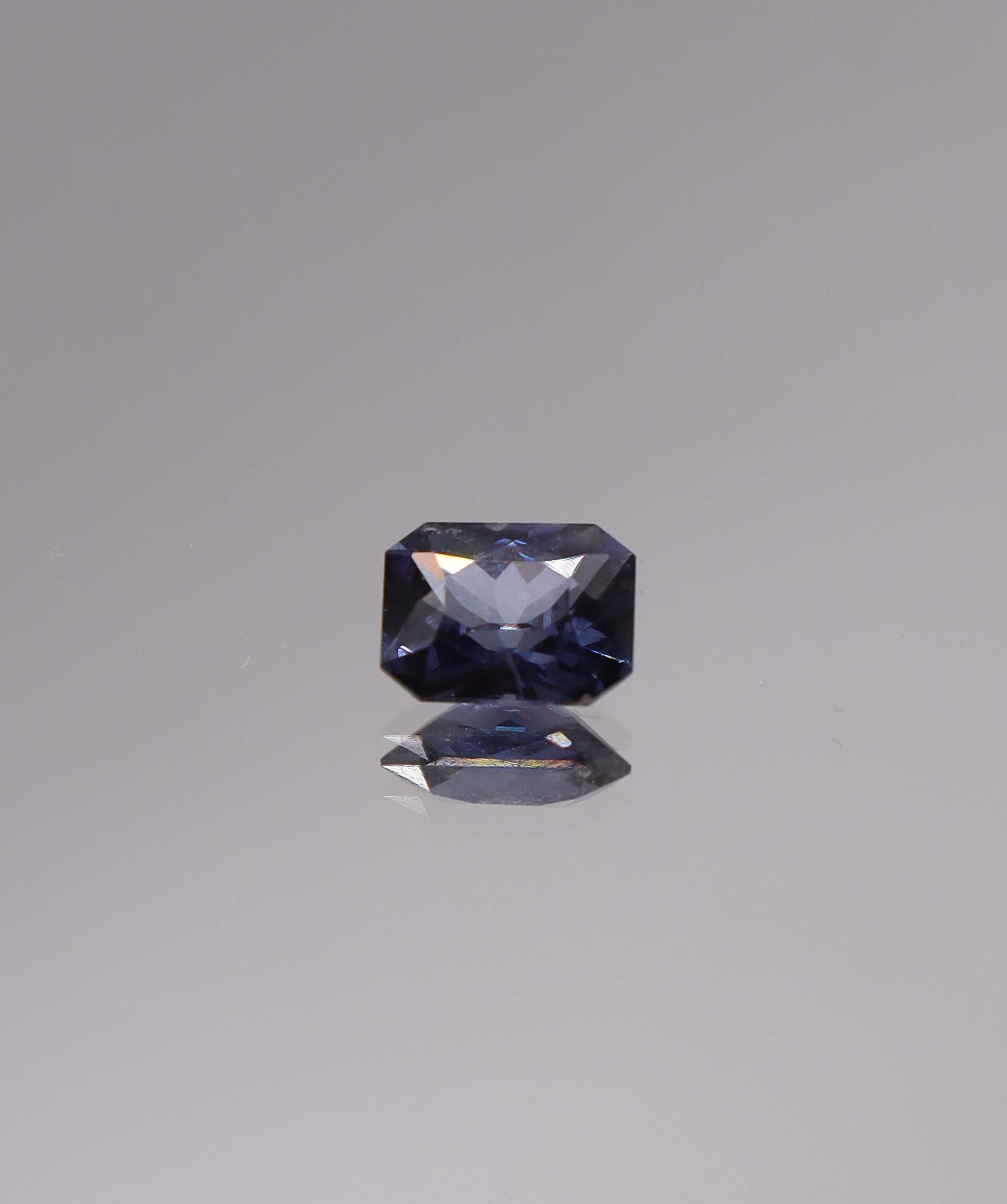 Luxury Promise 1.45ct Ultraviolet Spinel Emerald DXBCS1537
