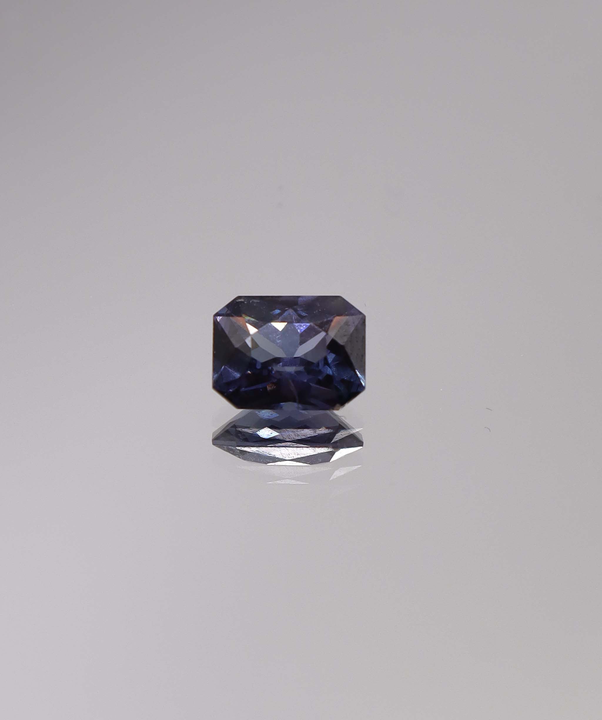 Luxury Promise 1.45ct Ultraviolet Spinel Emerald DXBCS1537