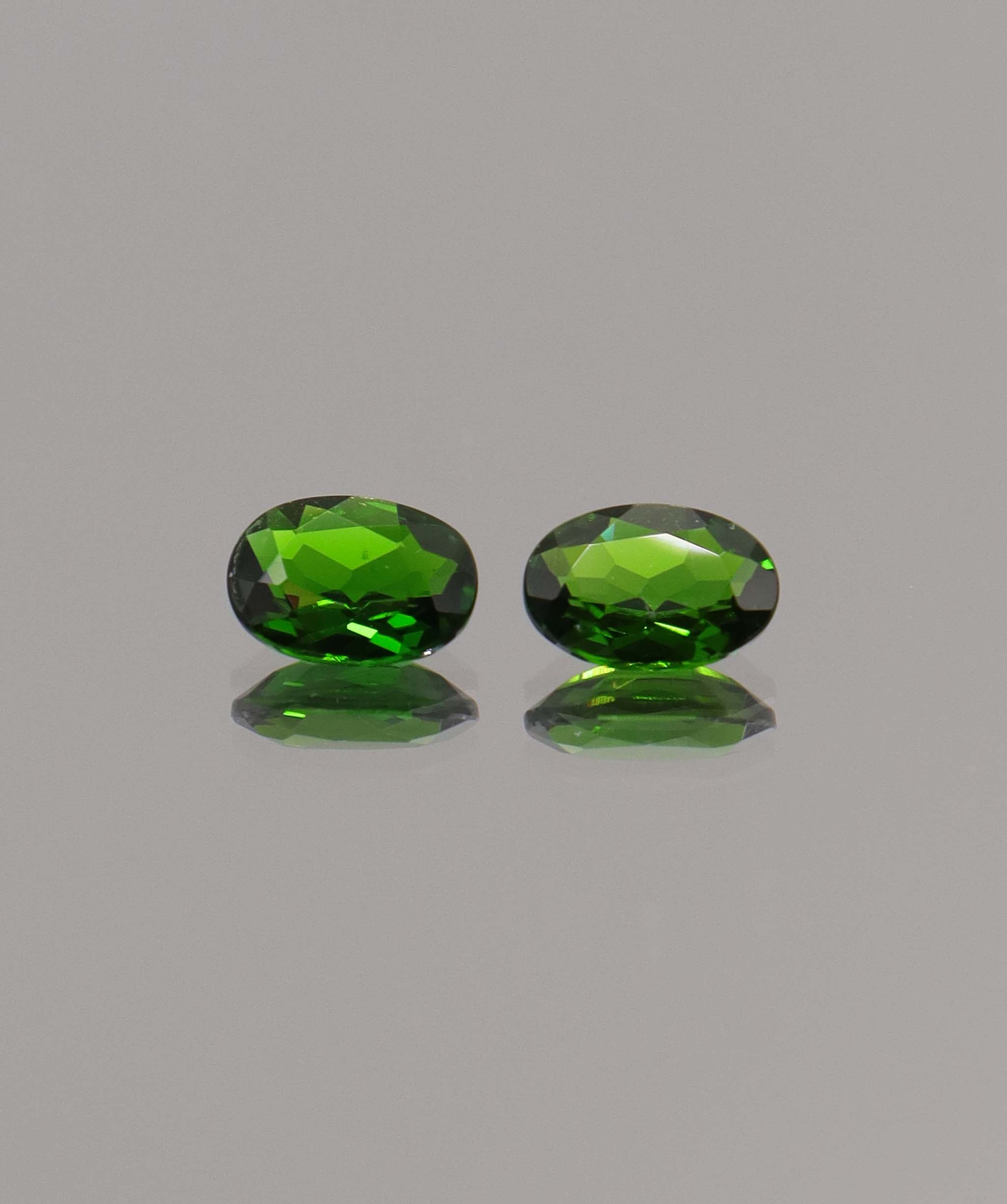 Luxury Promise 1.50ct Oval Chrome Diopside pair DXBCS1171