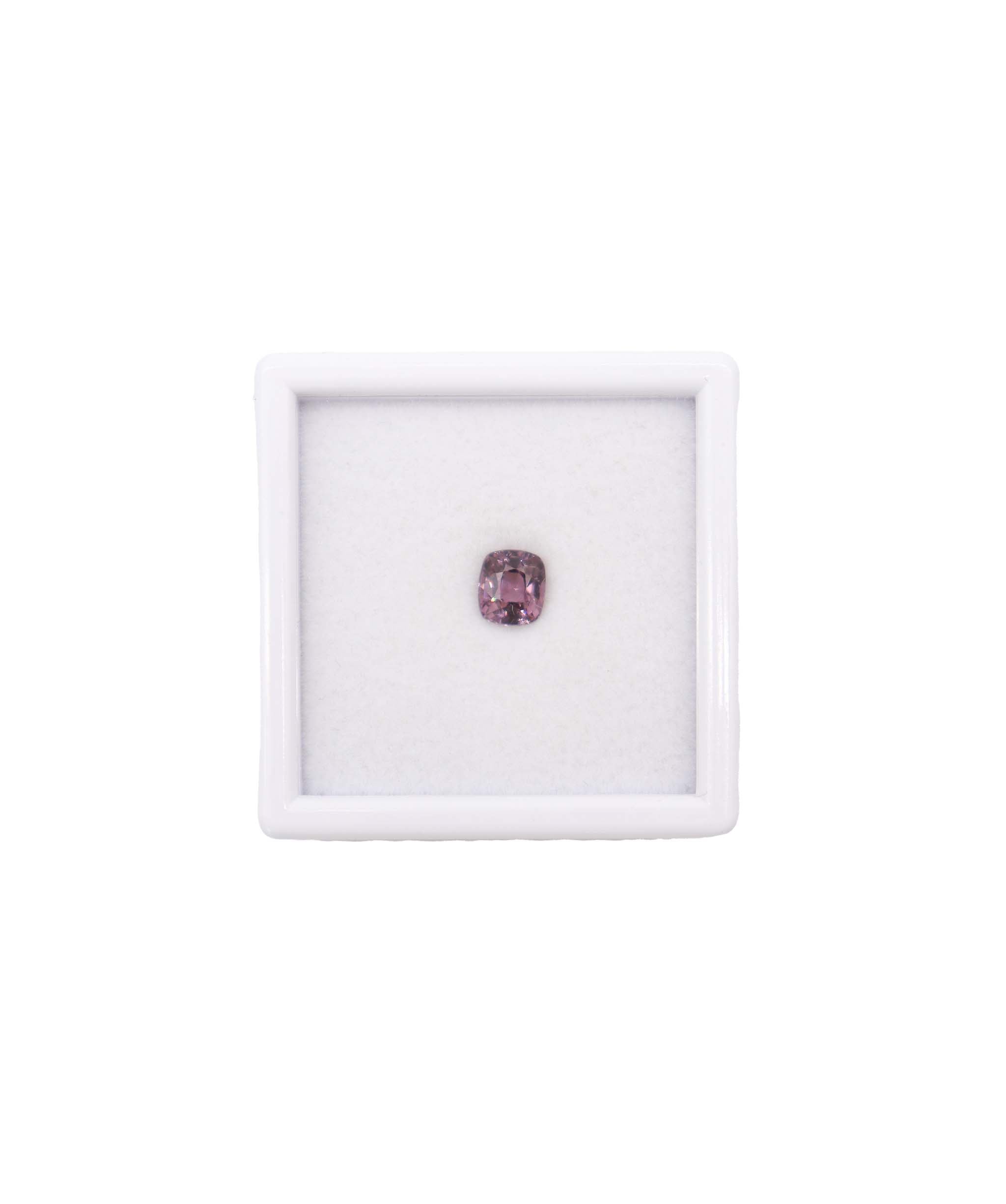 Luxury Promise 1.50cts purplish spinel 6x6.50mm DXBD0387