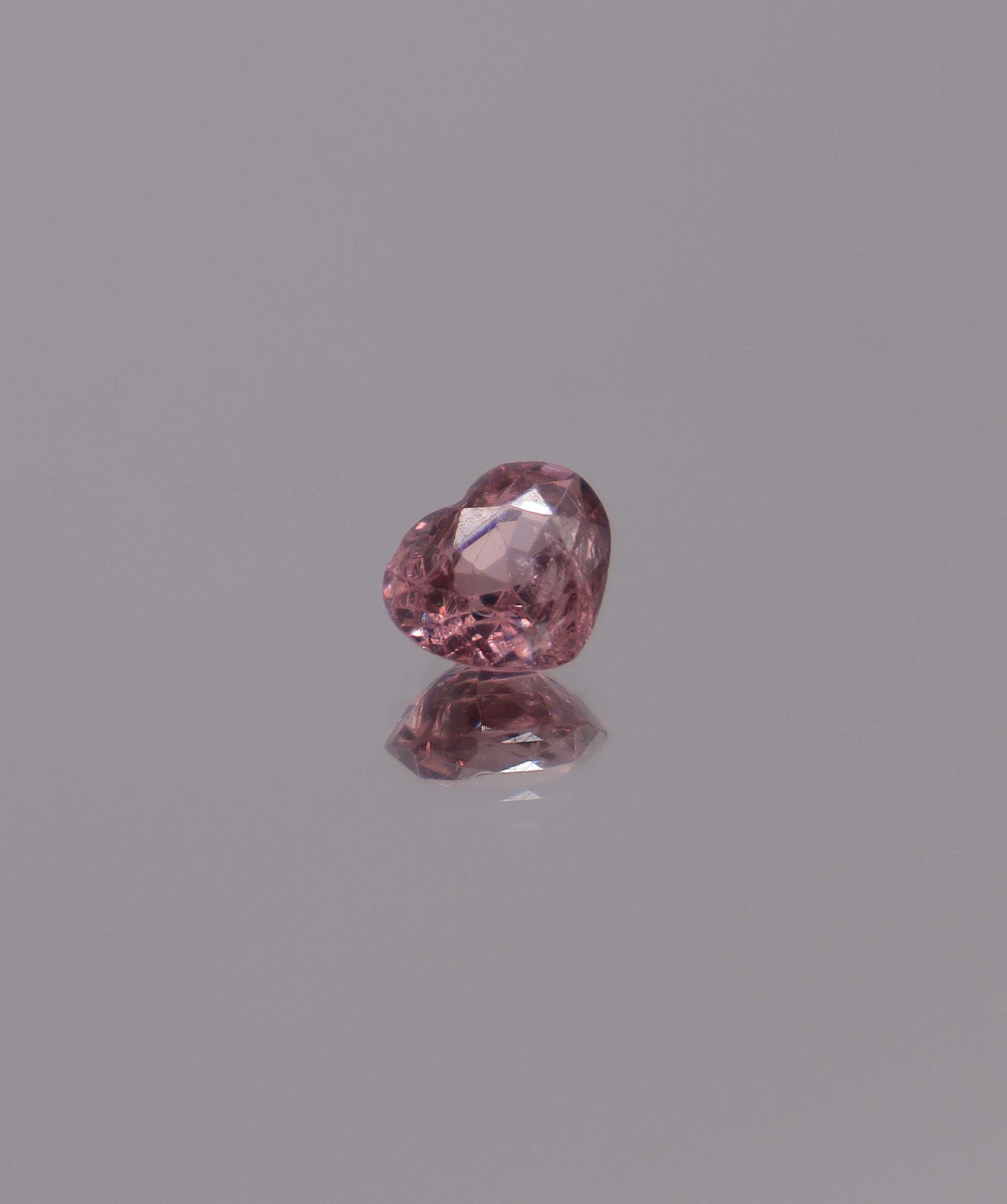 Luxury Promise 1.54ct pink heart spinel DXBCS2996