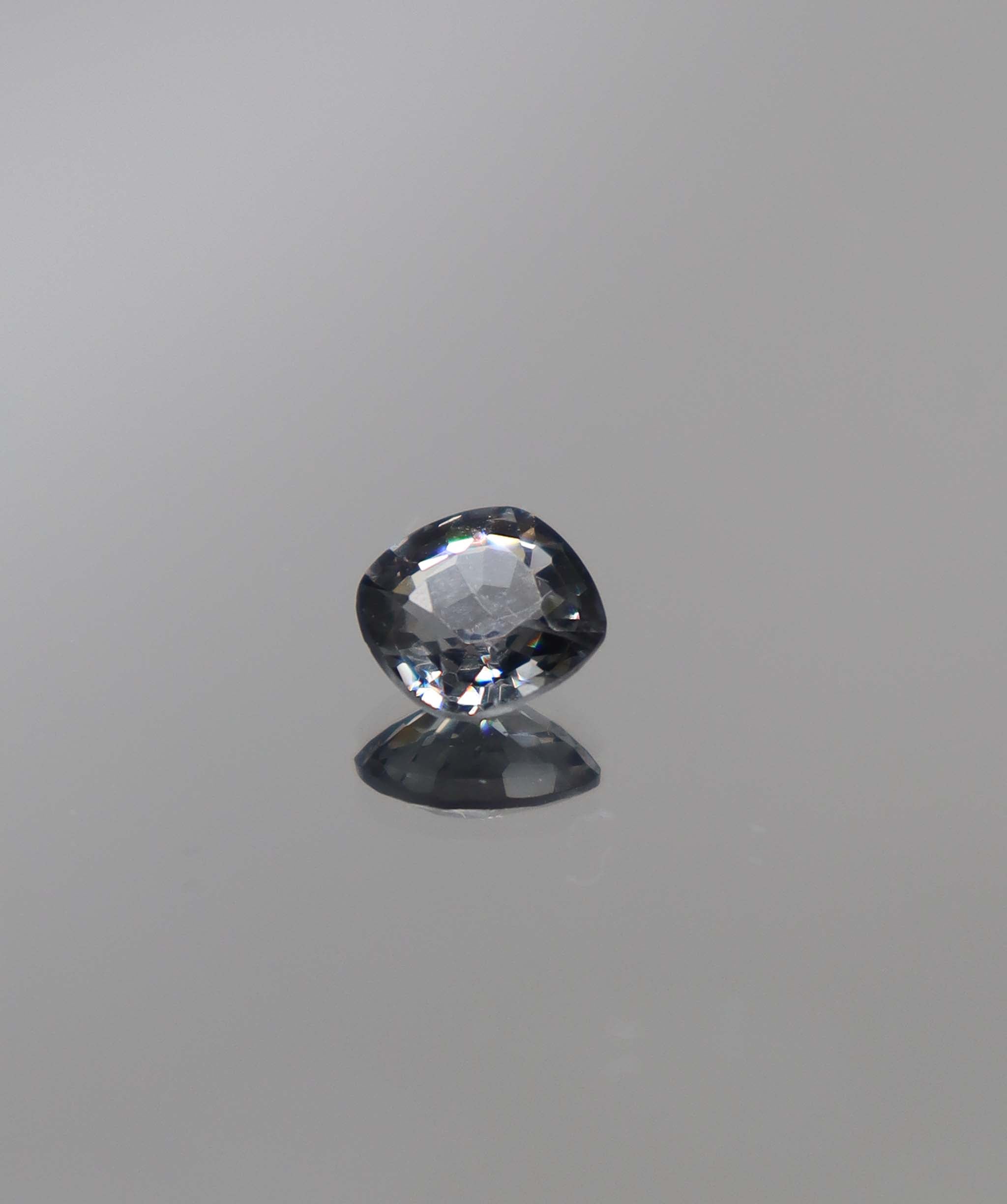 Luxury Promise 1.55ct Gray Spinel Cushion DXBCD1305