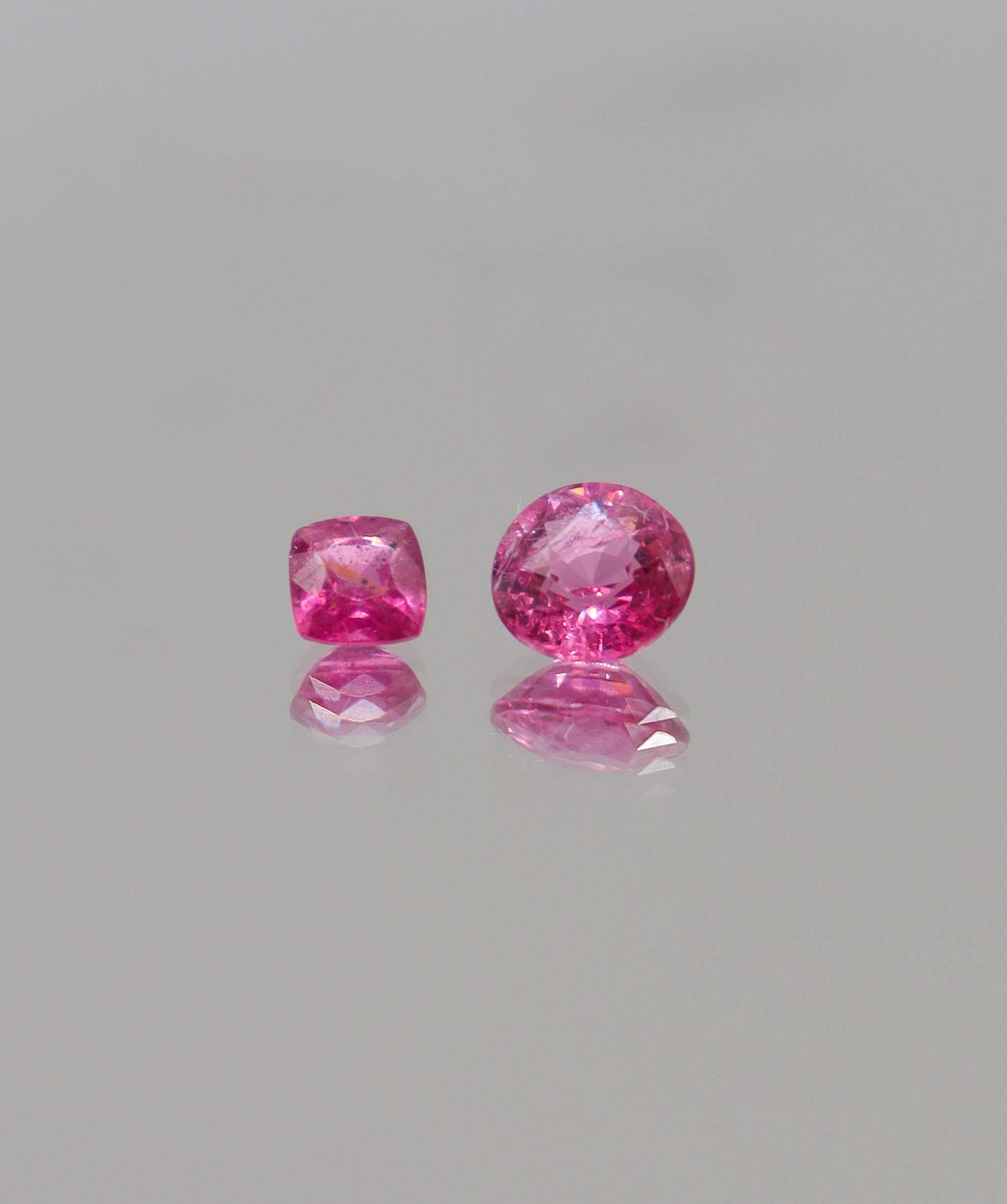 Luxury Promise 1.56ct Hot Pink Mahenge Spinel Moi et Toi DXBCD0713