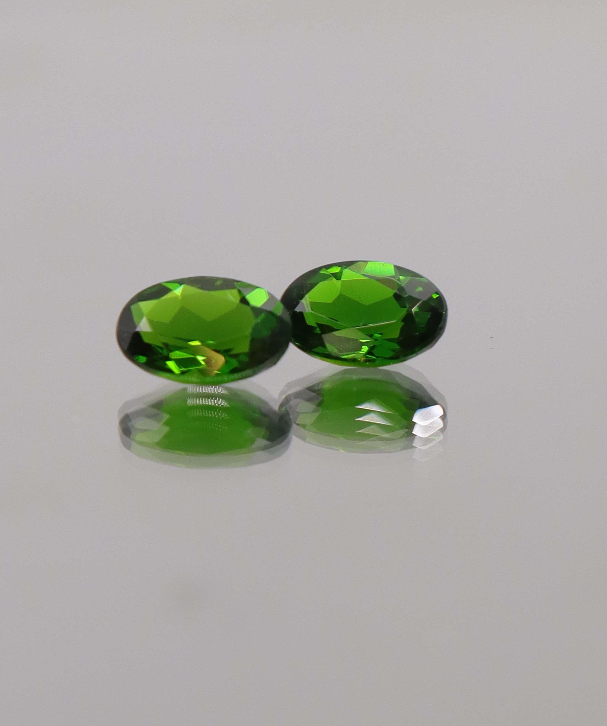 Luxury Promise 1.56ct Oval Chrome Diopside pair DXBCS1169