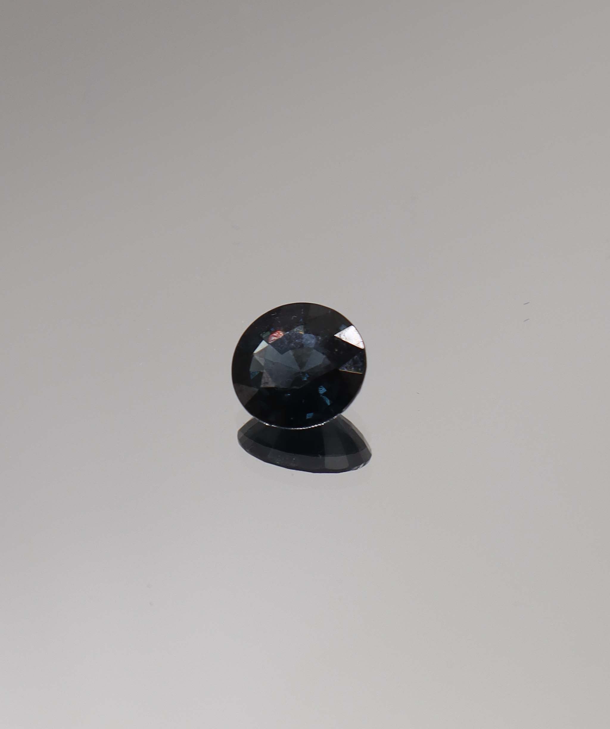 Luxury Promise 1.57ct Black Panther Spinel Oval DXBCS1575