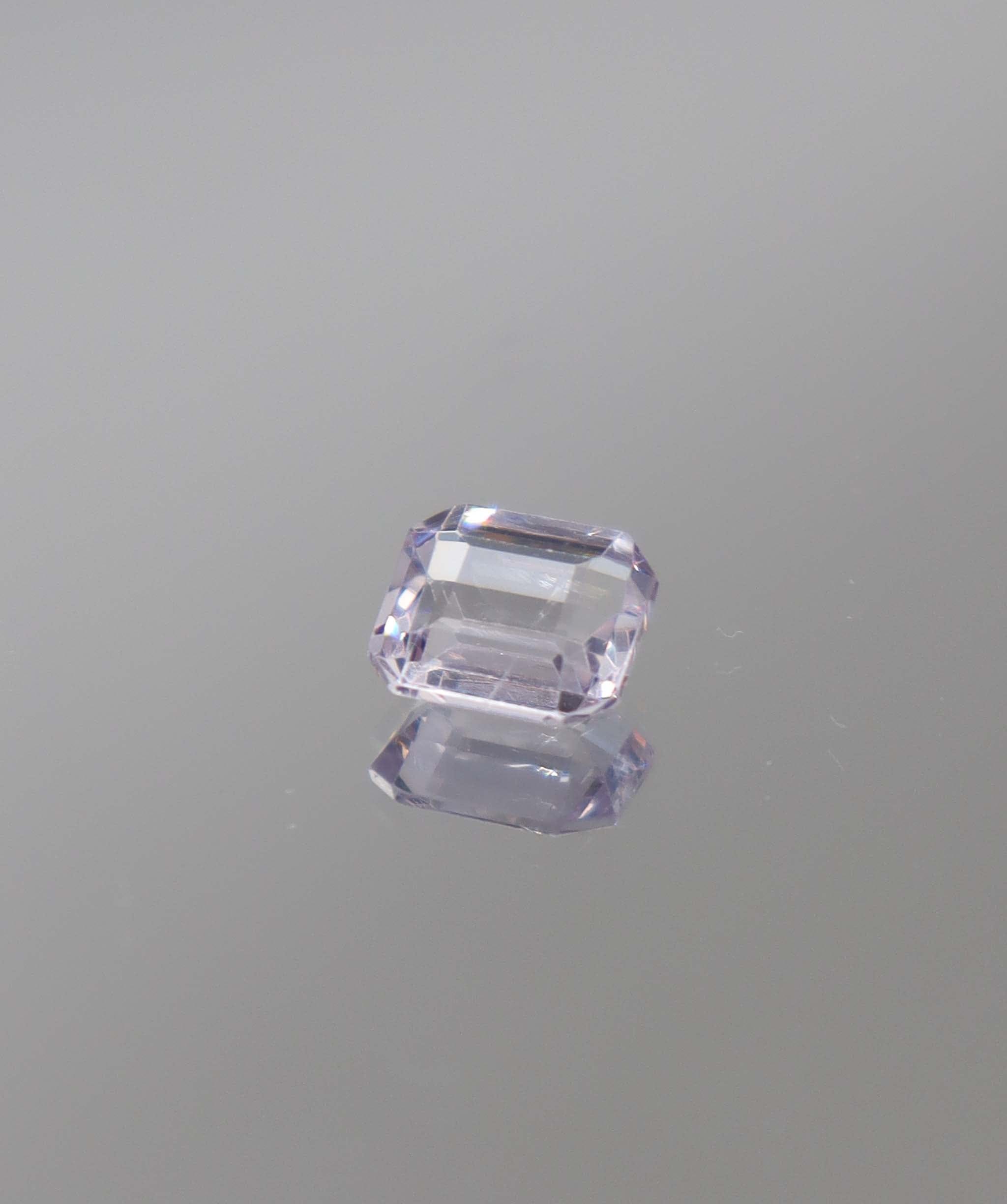 Luxury Promise 1.57ct Pink Spinel Emerald DXBCD1276