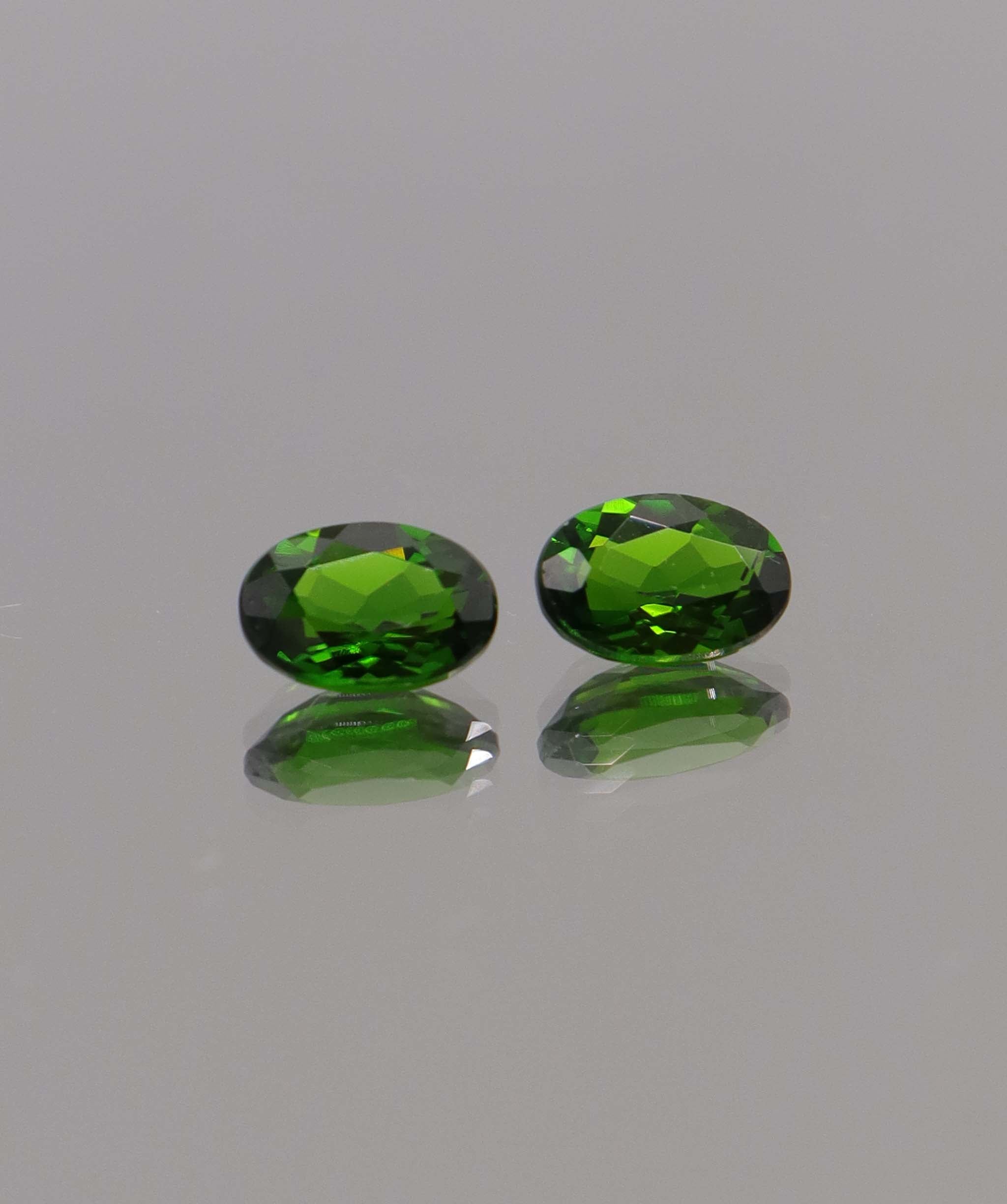 Luxury Promise 1.60ct Oval Chrome Diopside pair DXBCS1167