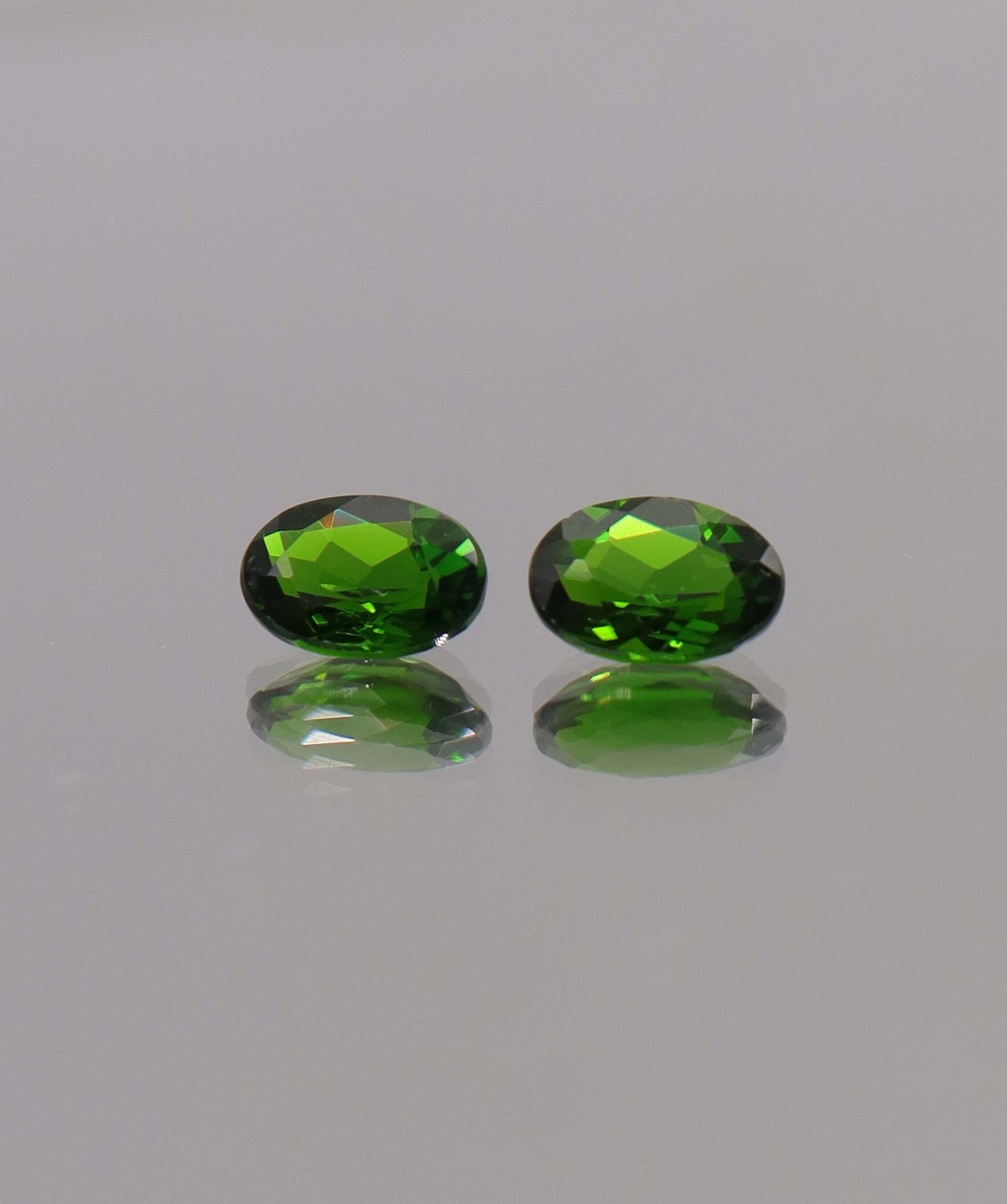 Luxury Promise 1.60ct Oval Chrome Diopside pair DXBCS1167