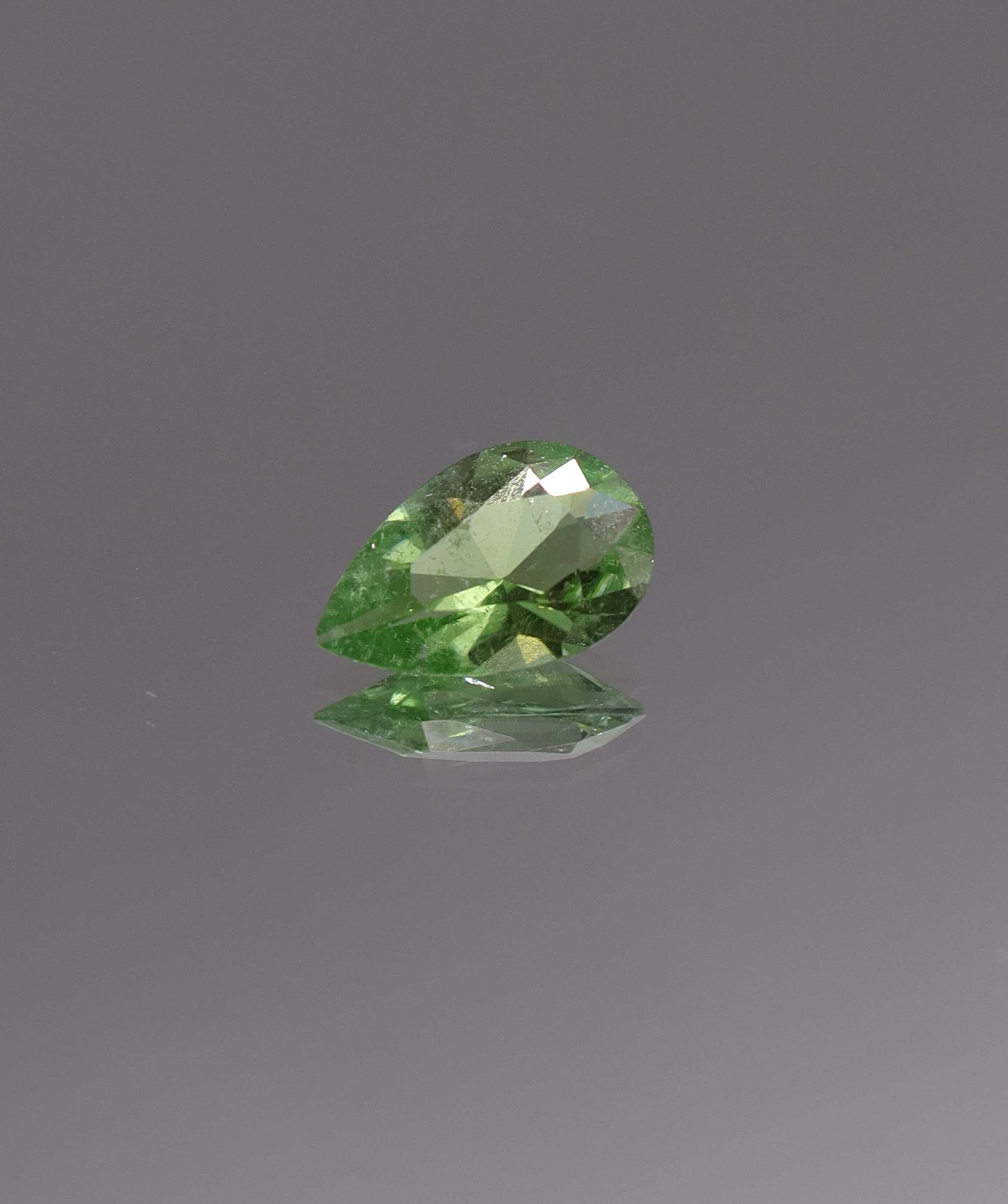 Luxury Promise 1.61ct Neon Green Paraiba Pear (Eye Clean) DXBCS1309