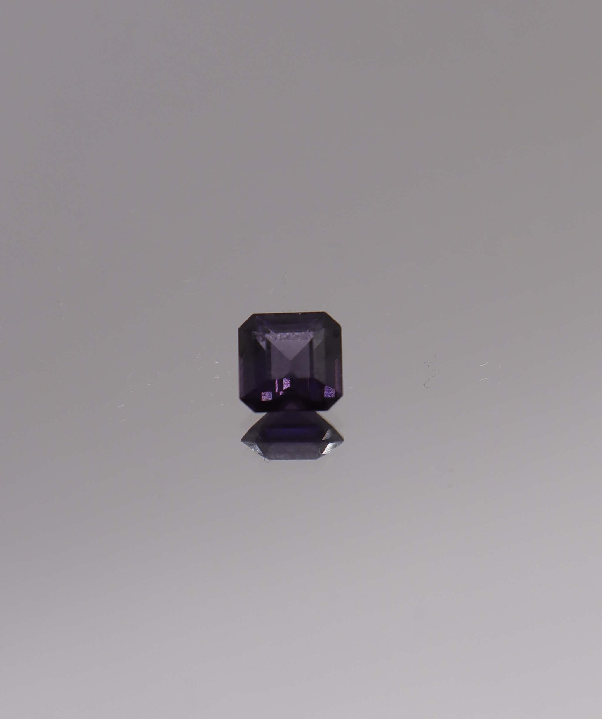 Luxury Promise 1.62ct Purple Spinel Square Cut( Assher) DXBCS1538