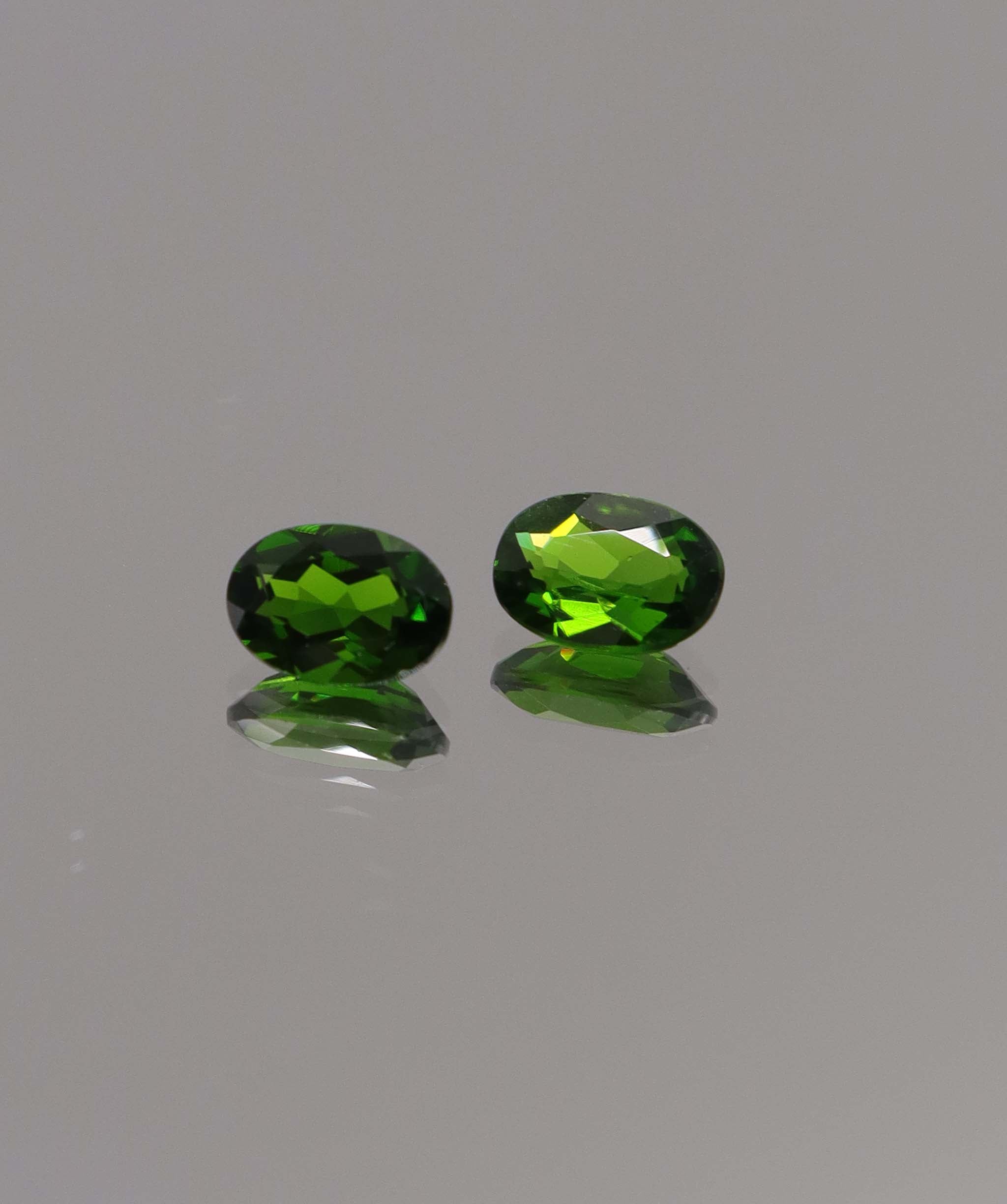 Luxury Promise 1.64ct Oval Chrome Diopside pair DXBCS1175