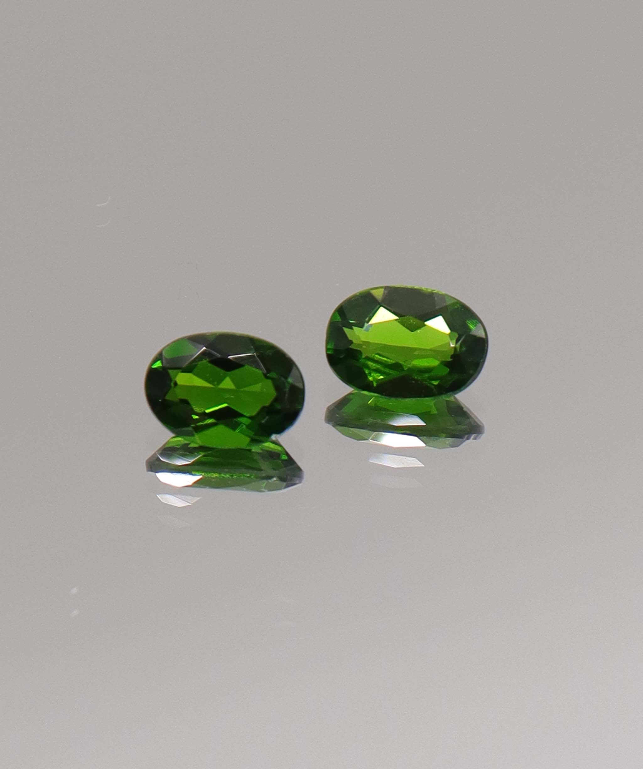 Luxury Promise 1.64ct Oval Chrome Diopside pair DXBCS1175
