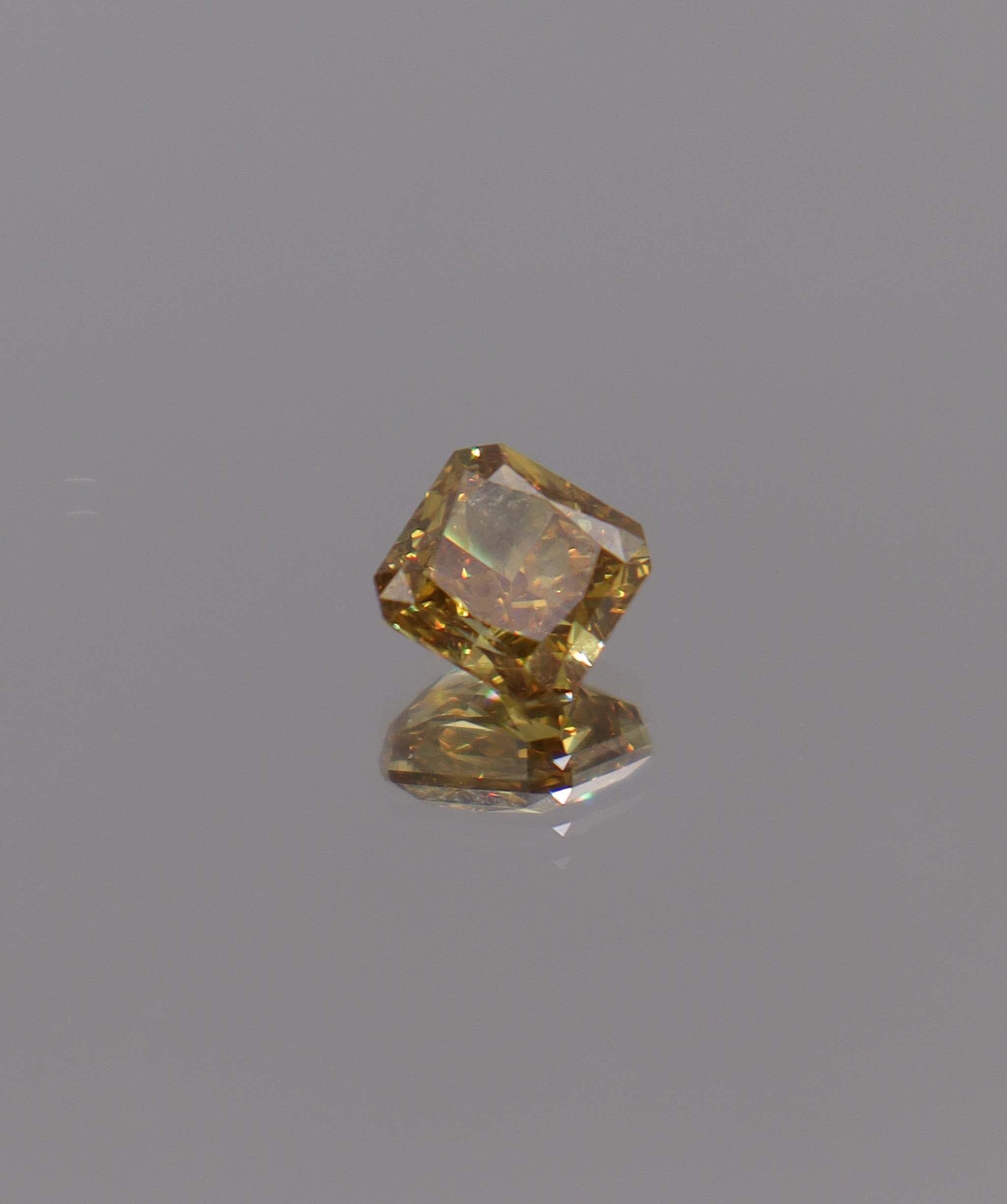 Luxury Promise 1.72CT DEEP ORANGE SQUARE CUSHION DIAMOND DXBN0476