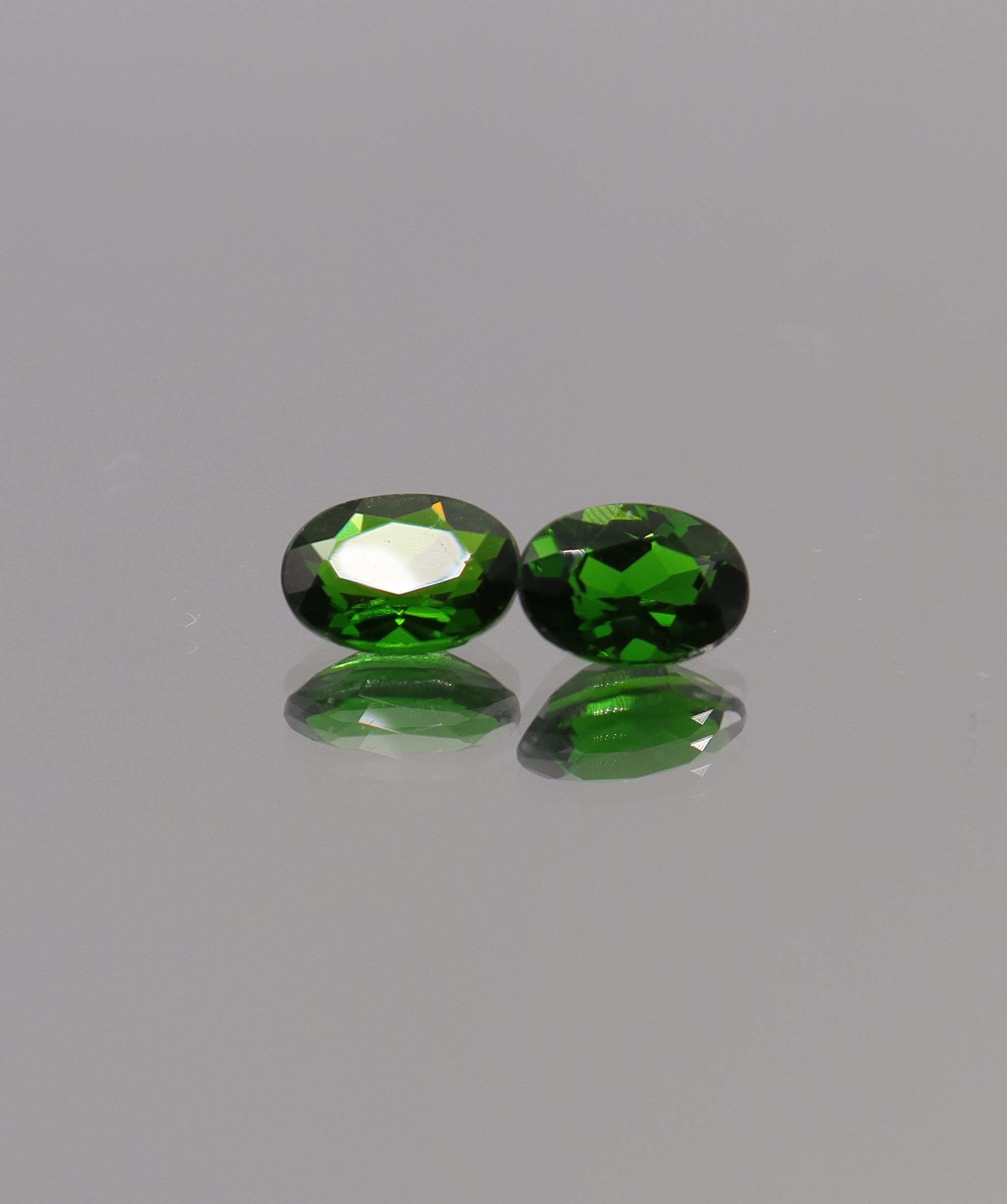 Luxury Promise 1.72ct Oval Chrome Diopside pair DXBCS1166