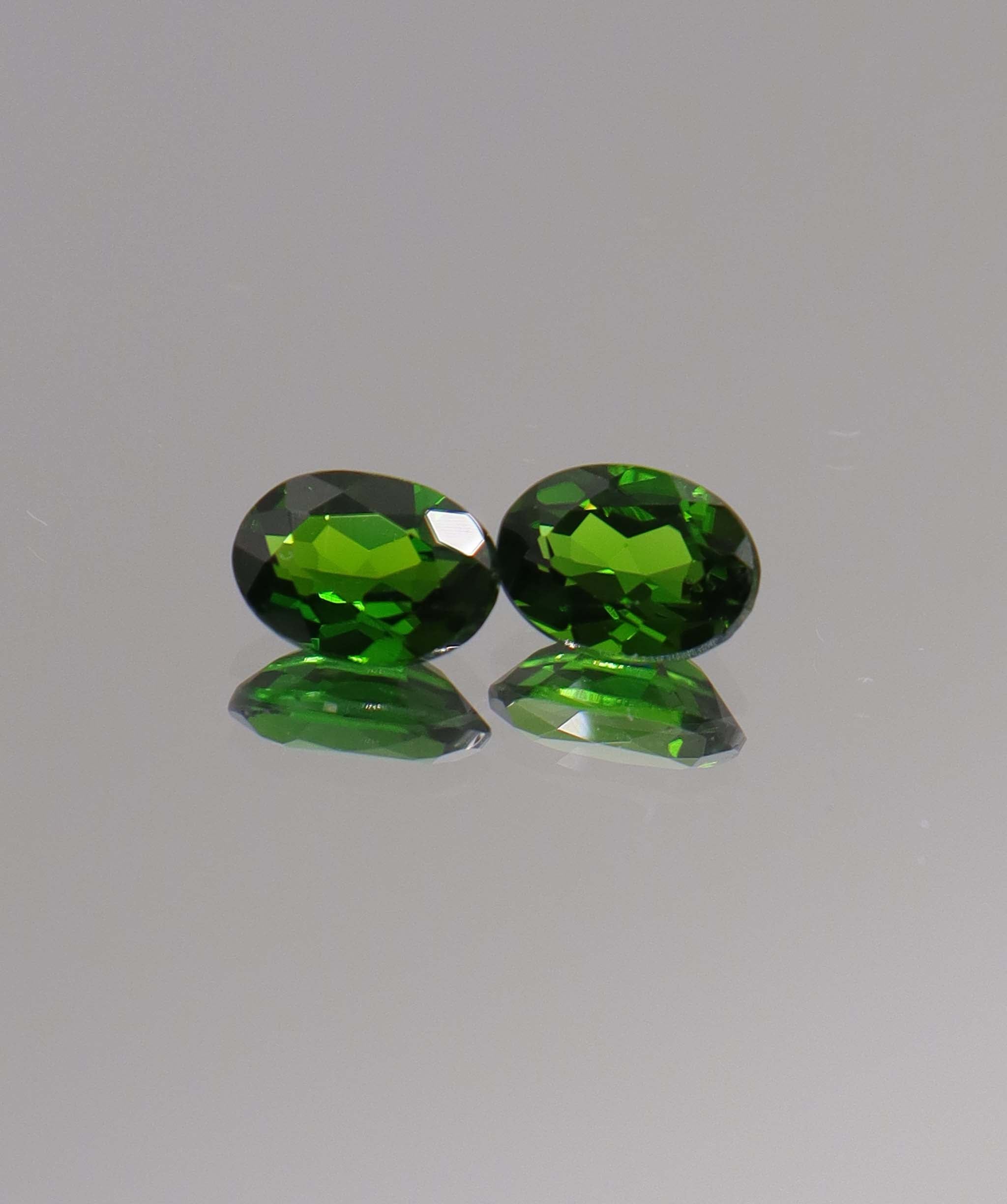 Luxury Promise 1.72ct Oval Chrome Diopside pair DXBCS1174