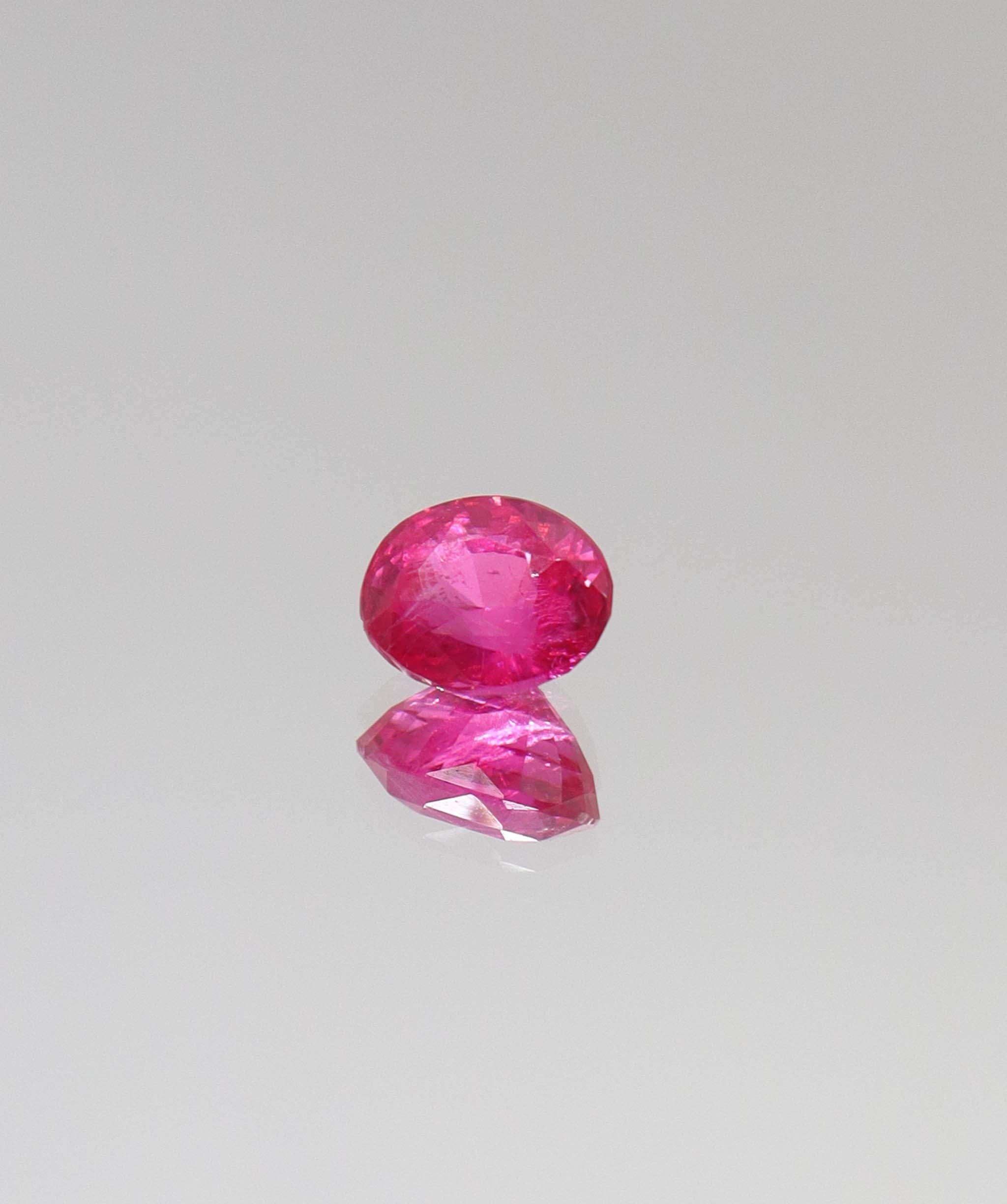 Luxury Promise 1.80ct Mahenge Spinel Oval SPTOR