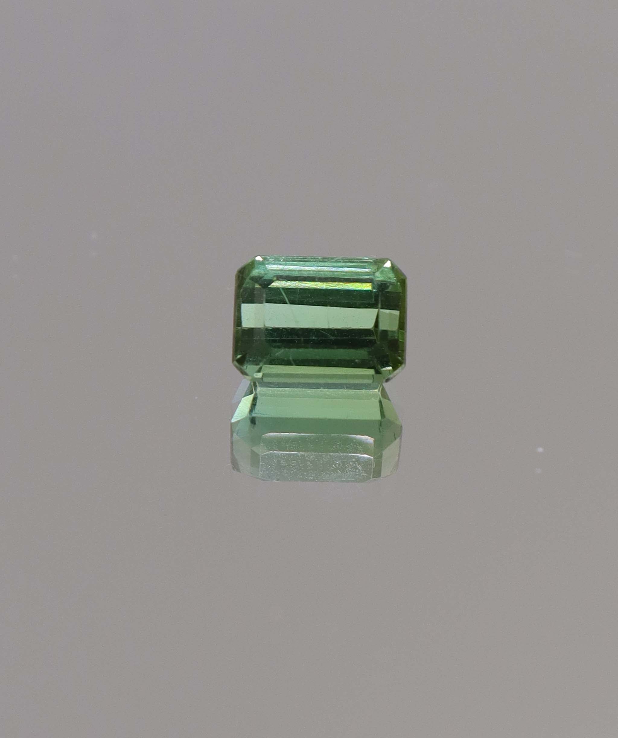 Luxury Promise 1.85ct Green Tourmaline single DXBCS1093