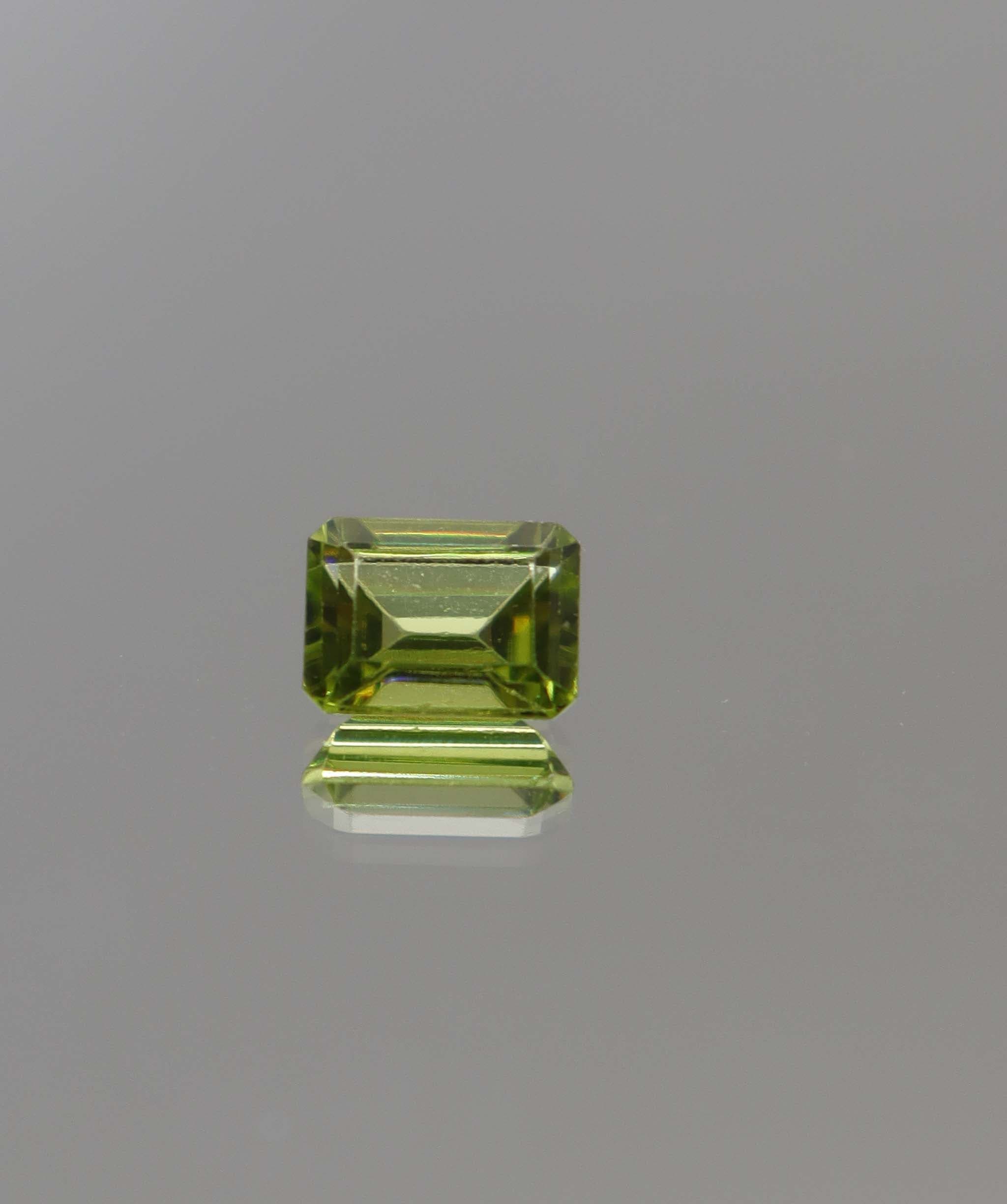 Luxury Promise 1.85ct Peridot Emerald DXBCS2429