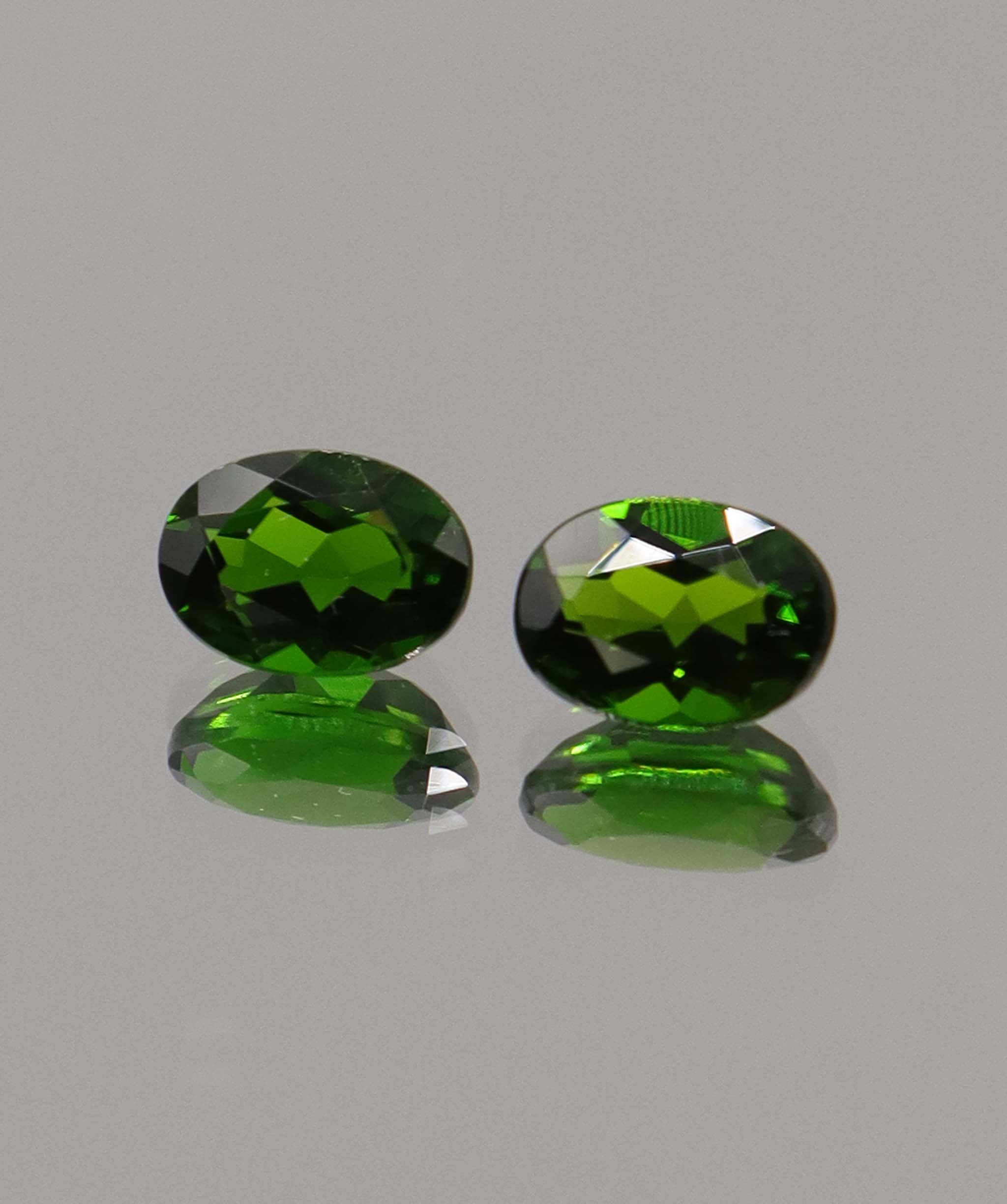 Luxury Promise 1.86ct Oval Chrome Diopside pair DXBCS1173