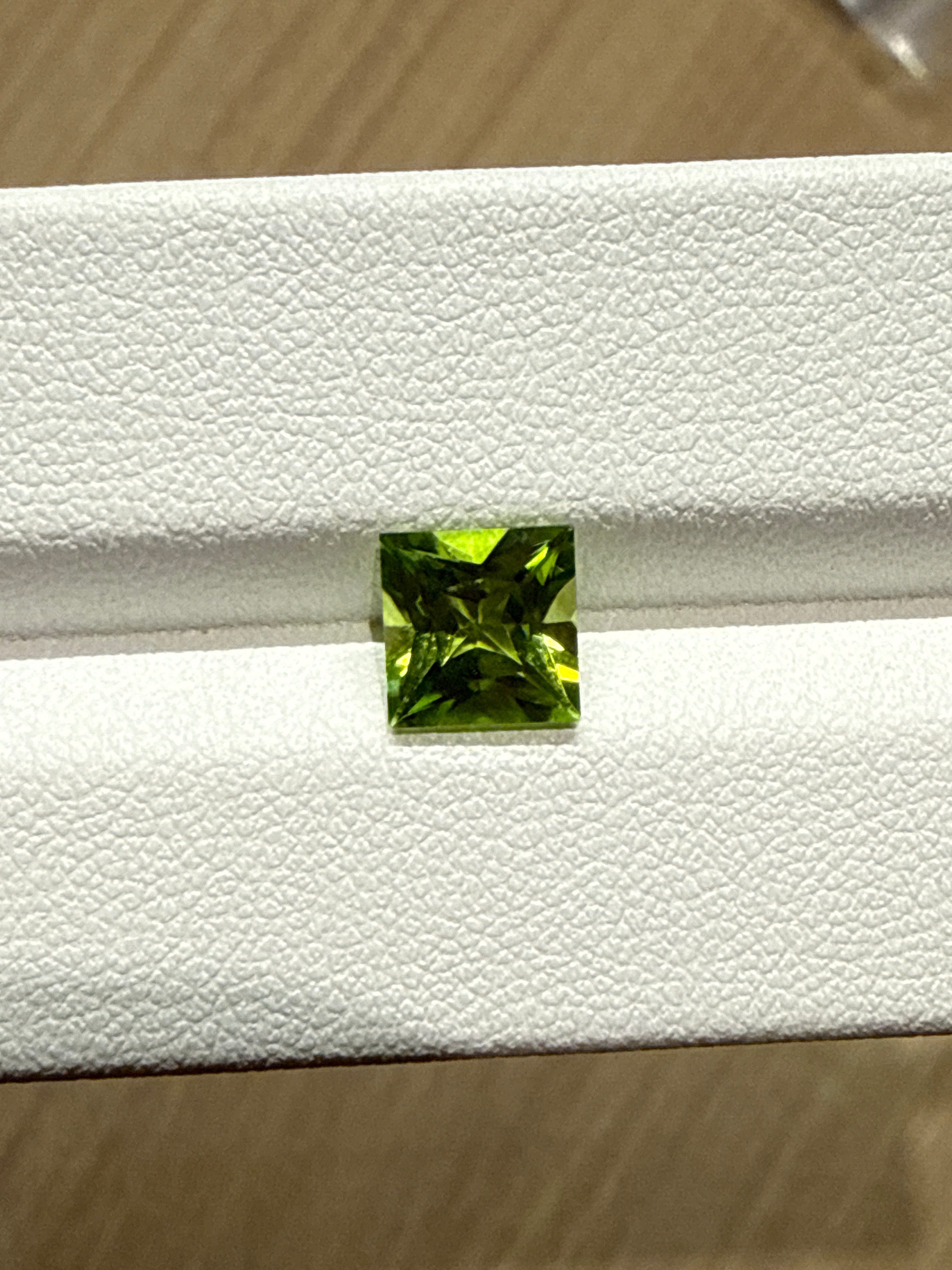 Luxury Promise 1.86ct Peridot Princess DXBCS0055