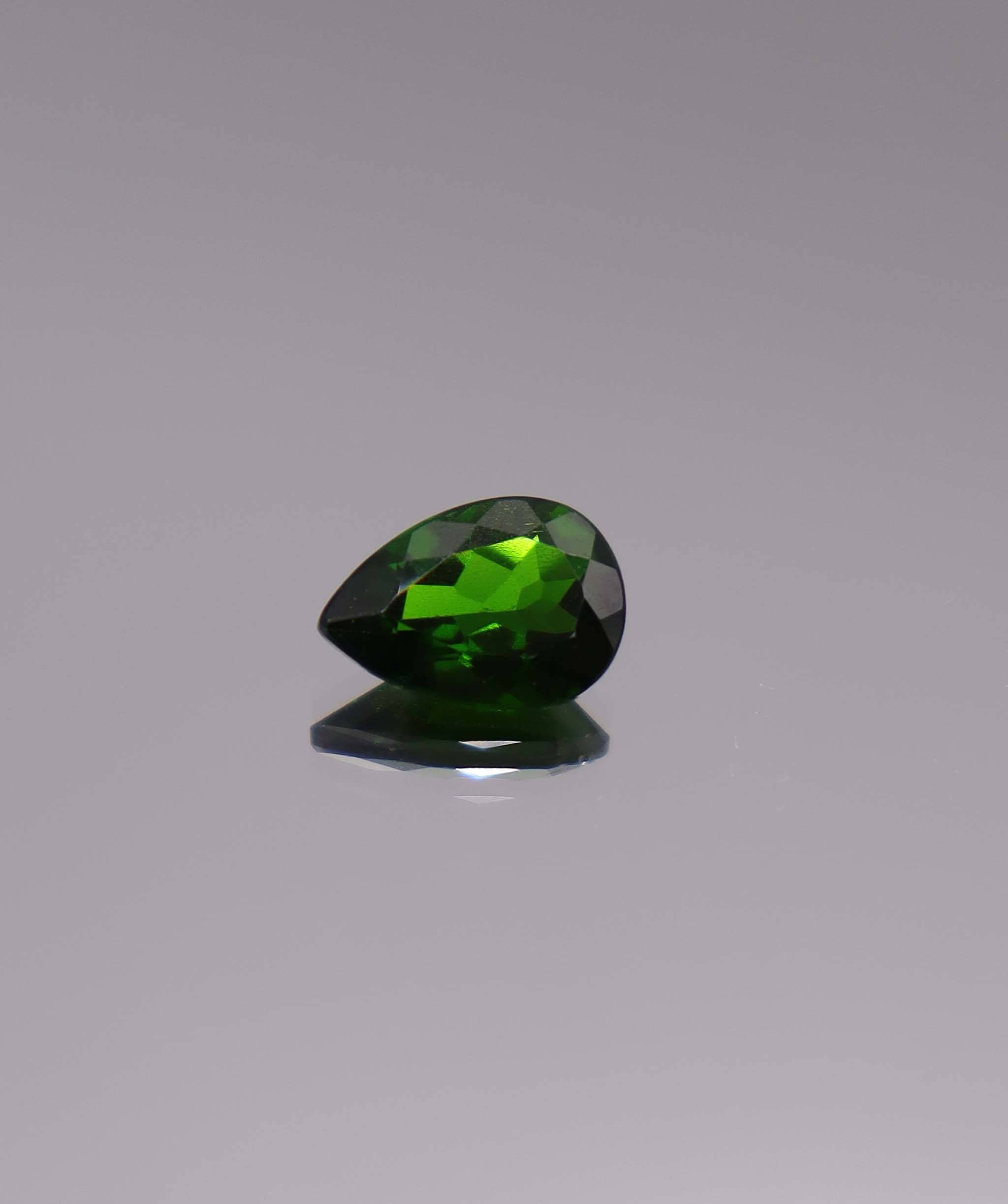 Luxury Promise 1.87ct Chrome Diopside Pear DXBCS3231