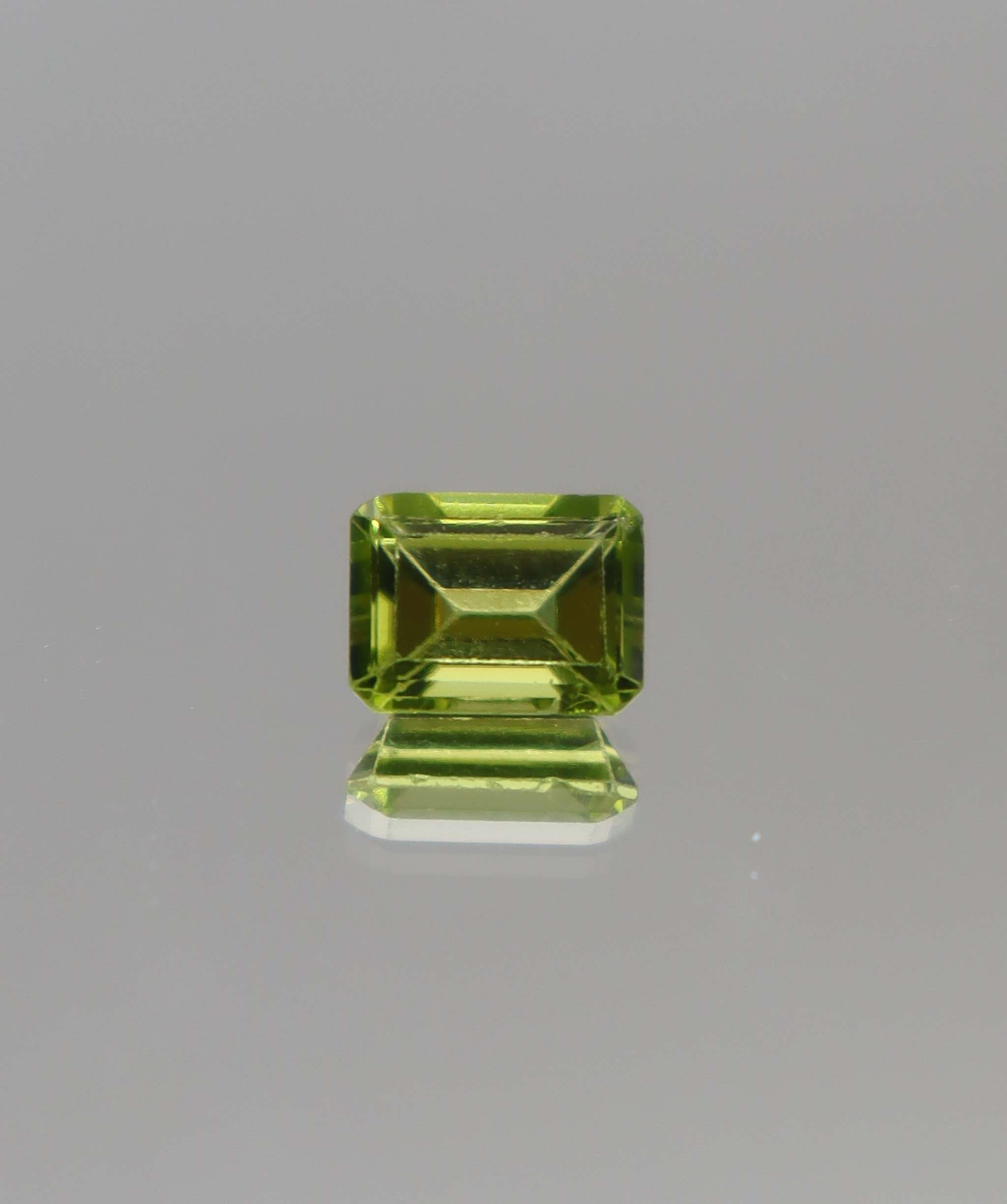 Luxury Promise 1.89ct Peridot Emerald DXBCS2435