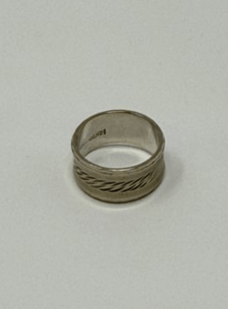 Luxury Promise 14kw 4.34g sz 4 diamond cut cigar band 4.34g sz 4 AFI059