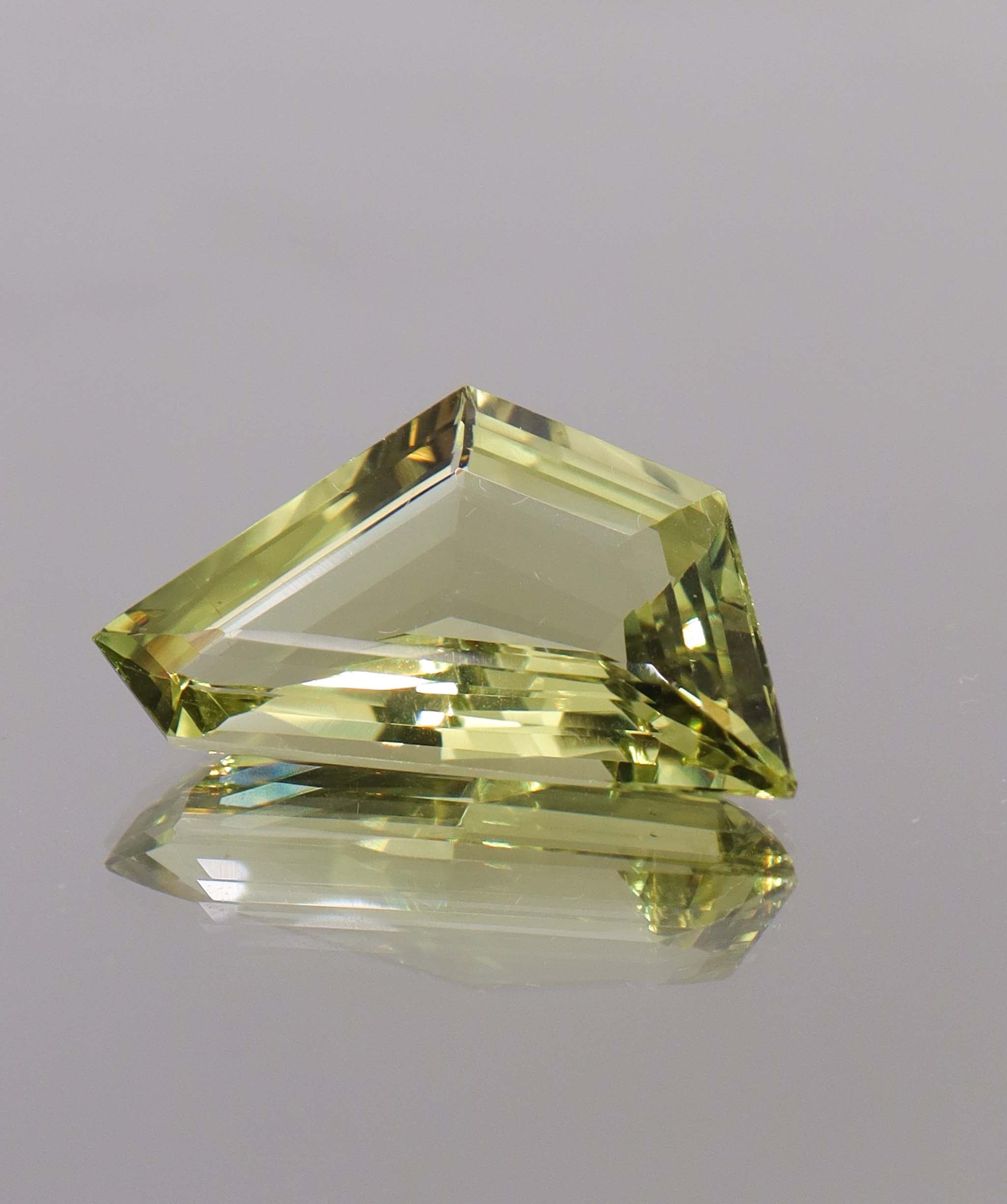Luxury Promise 15.898ct Beryl DXBCS2982