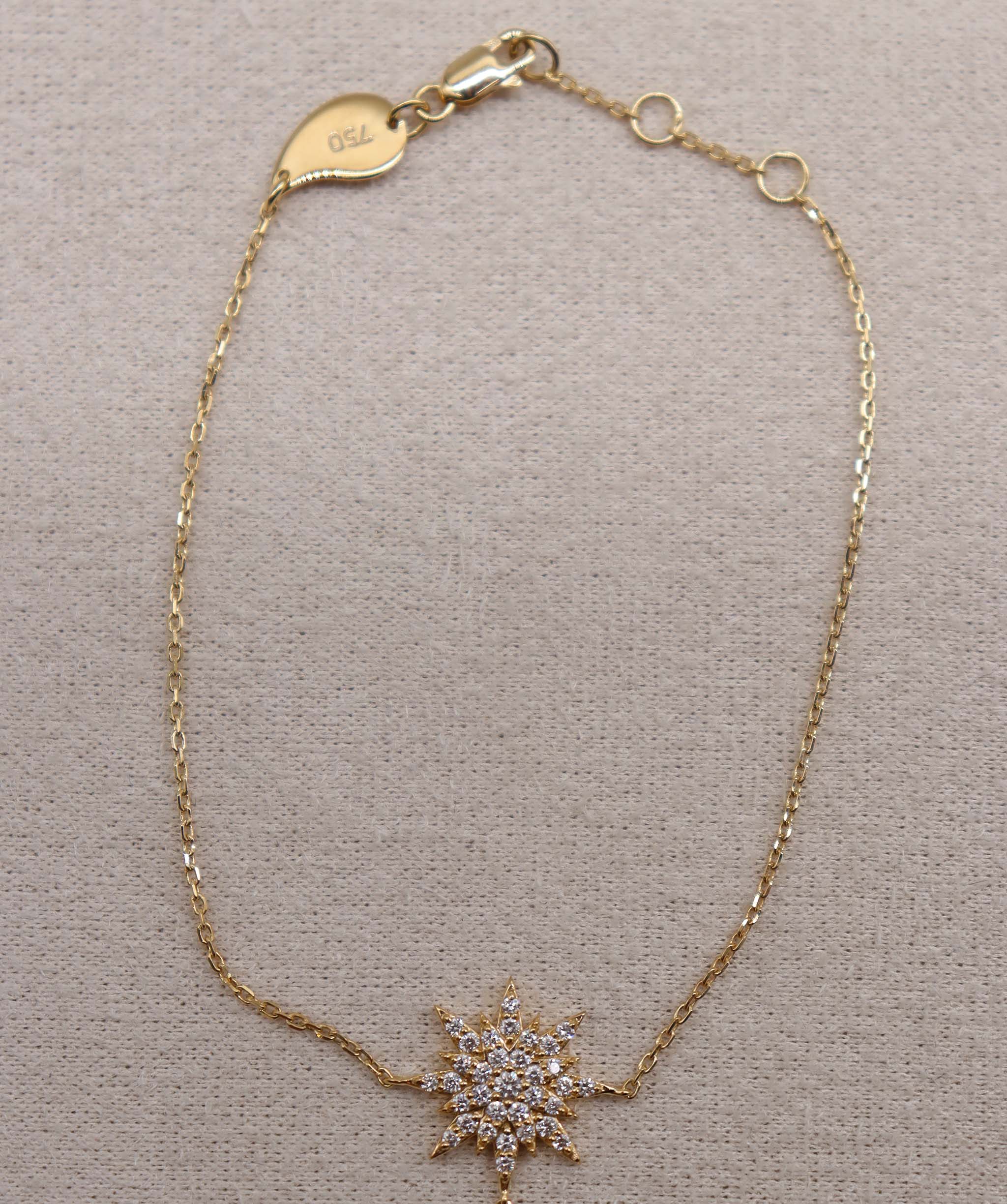 Luxury Promise 18k Gold Hand Chain ASC6893