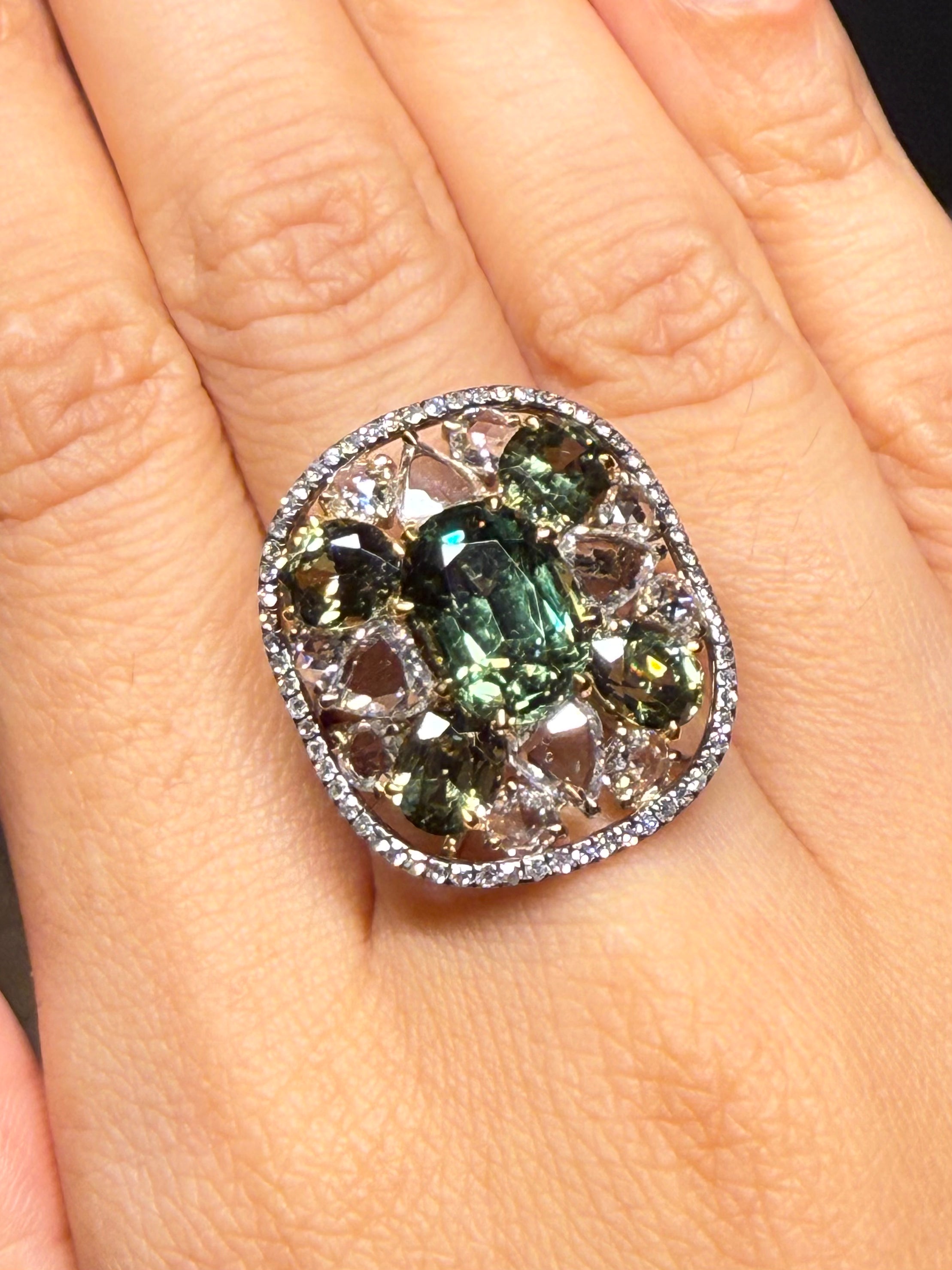 Luxury Promise 18K RING Gold, Demantoid 5.10 ct, Demantoid 2.96 ct / 4 pcs, Rose cut Diamonds 1.62 ct / 12 pcs, Diamonds 0.48 ct / 105 pcs R11158